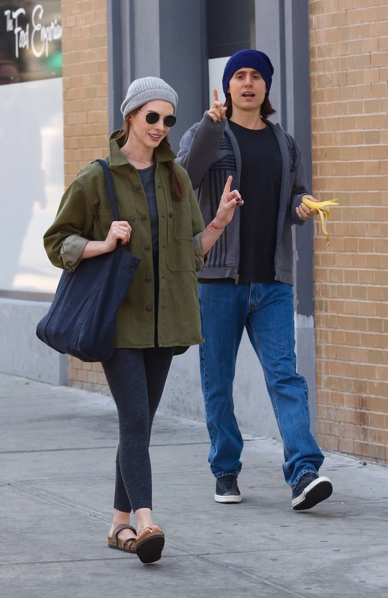 anne-hathaway-and-jared-leto-apple-tv-show-wecrashed-filming-set-in-new-york-city-05-25-2021-9.jpeg
