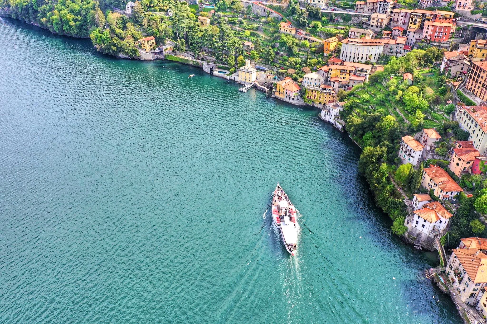A ferry in Nesso. Image by Valerio Carletto