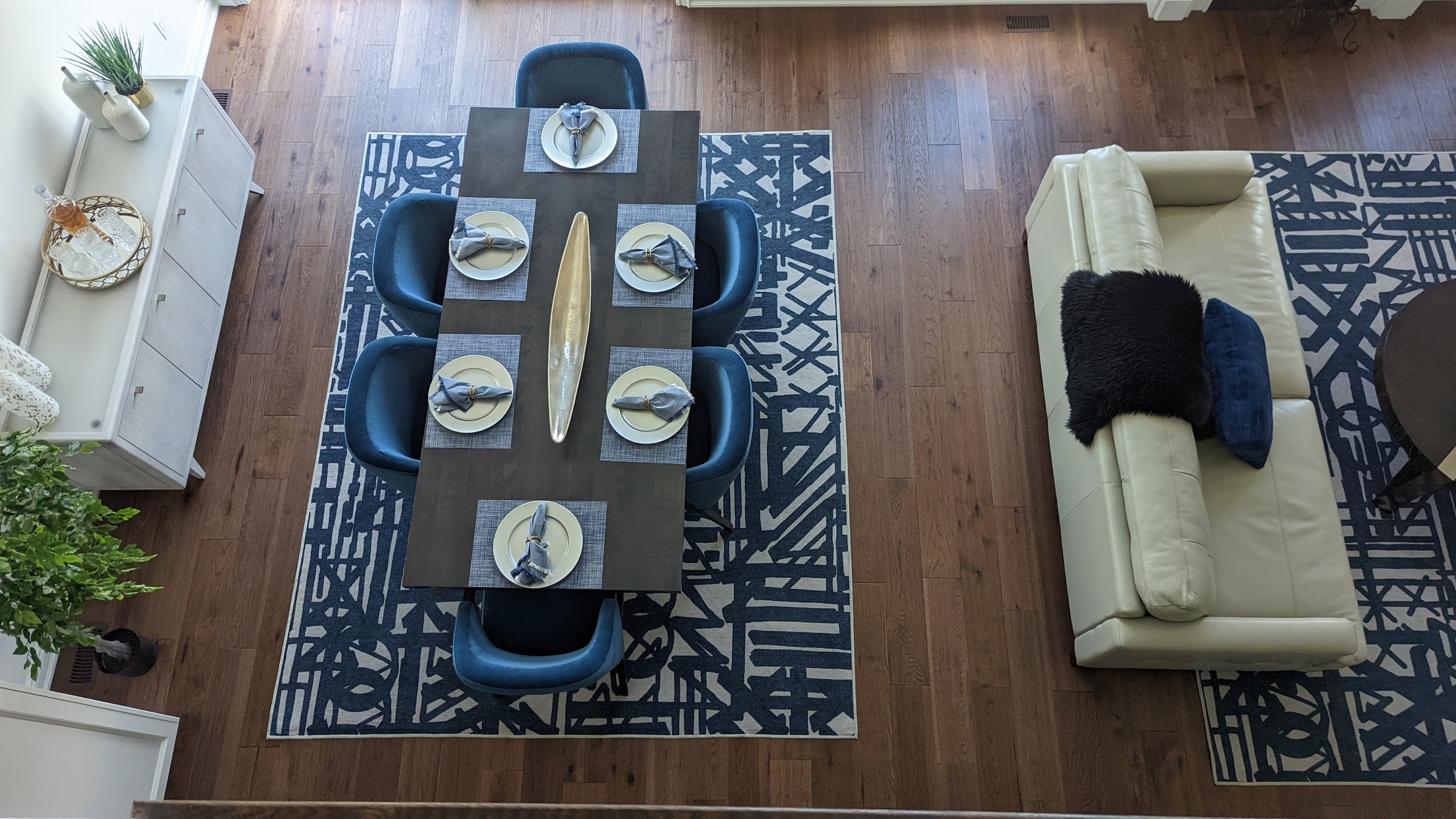 Modern Blue's Dining & Living