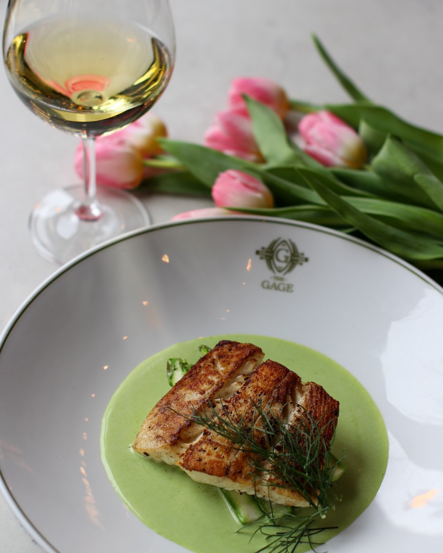 Easter pairing perfection 🐟🥂

Special: Pan-Seared Halibut &bull; white asparagus, english pea nage

Pairing: Domaine Ostertag Alsatian Dry Riesling 

Why it works: The Alsatians are masters of intense, focused, stony Riesling without even a hint of