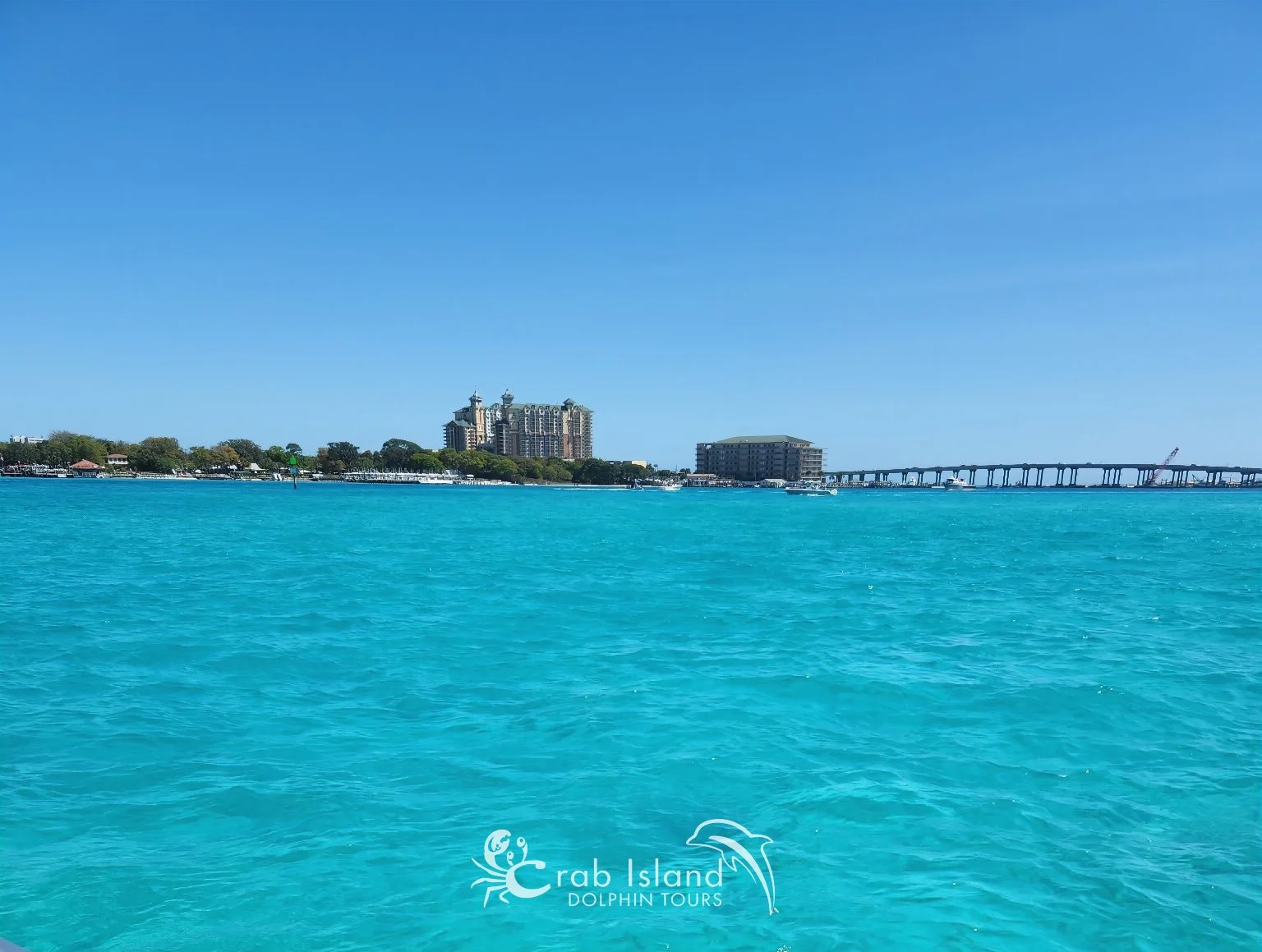 There are a lot of beautiful places in the world, but Destin will always feel a little different to us.

This is home. 💙

The harbor. The boats. The emerald water. The sunsets. The people. The little moments you only notice when you have spent enoug