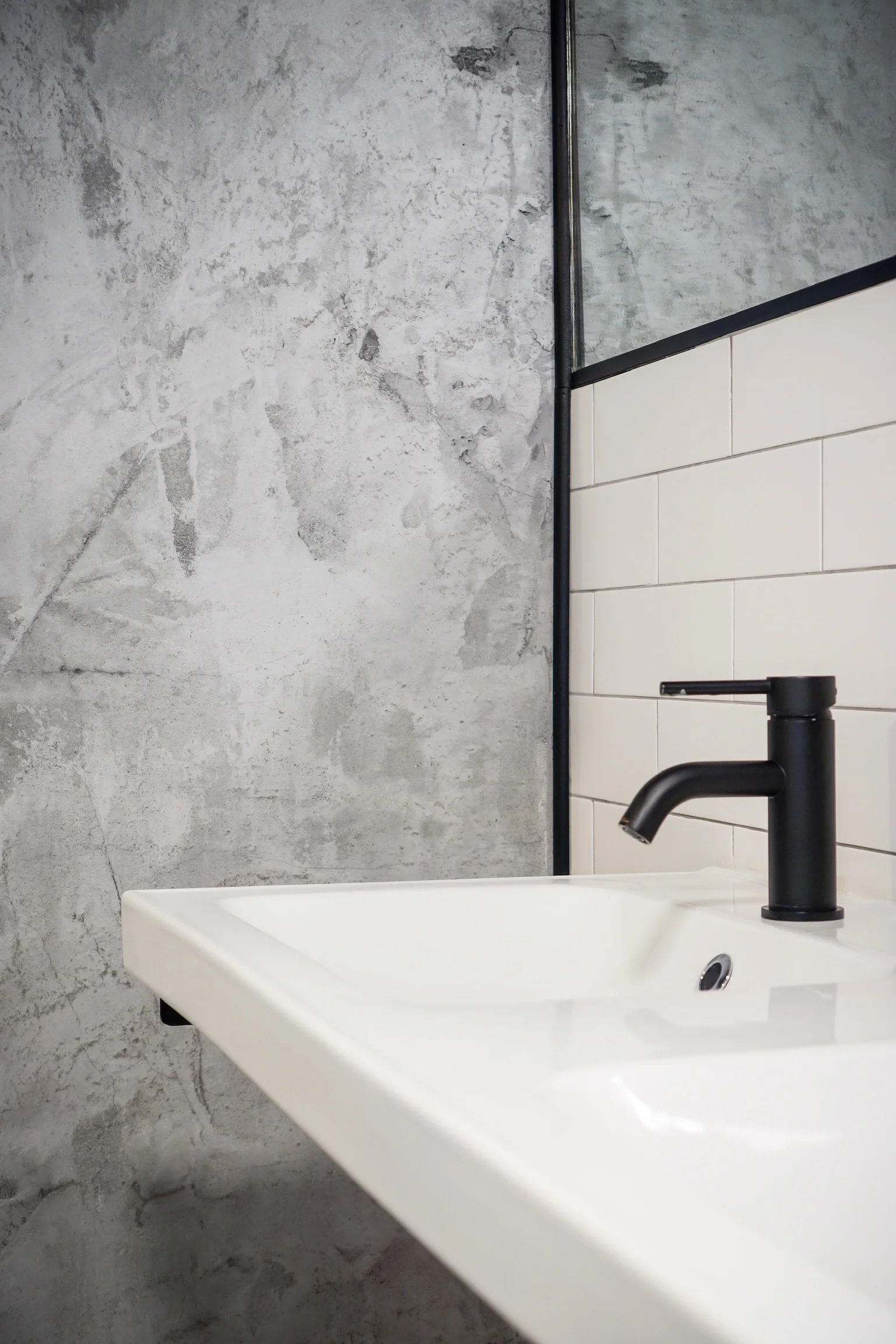 Hand troweled wall textures