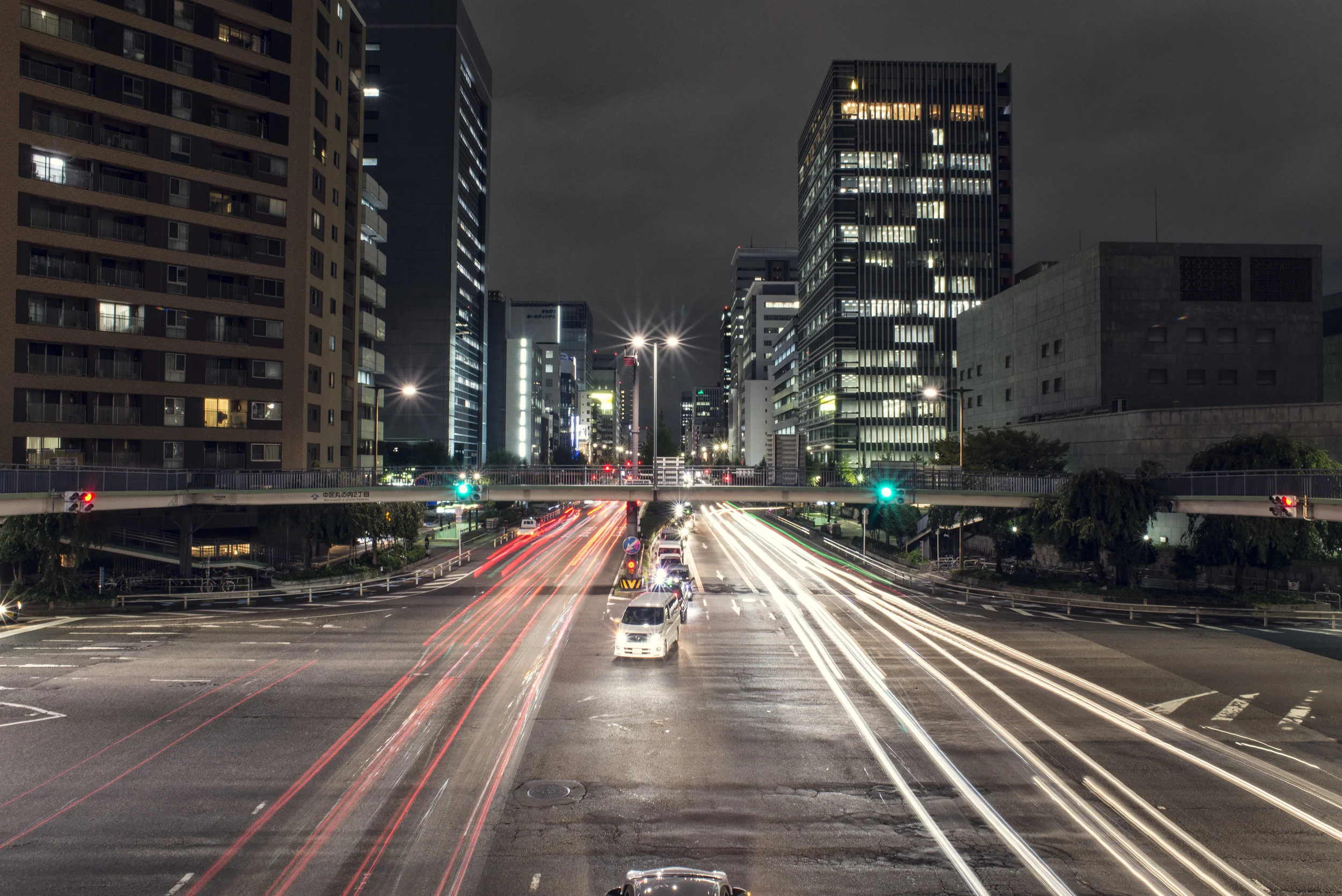 Japon Nagoya de noche.jpg