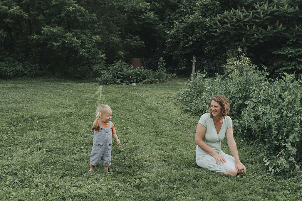 Vermont newborn, child and family photographer.