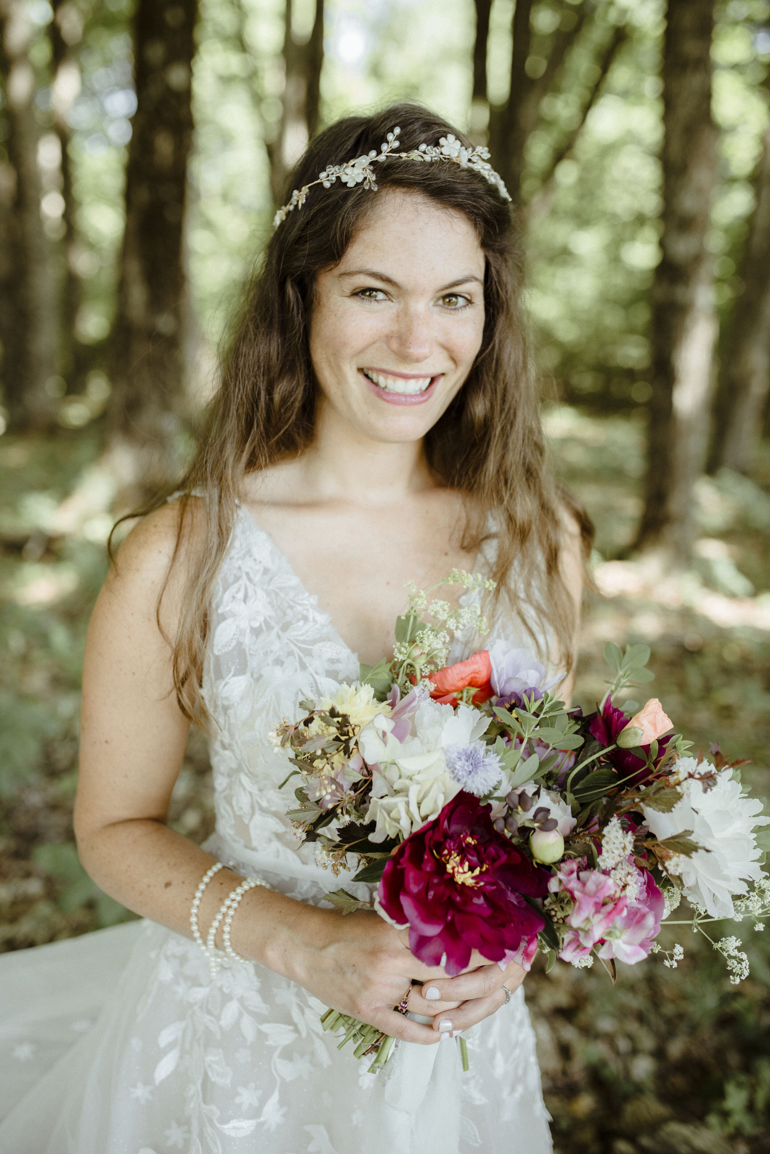 Woodstock Vermont wedding photographer. Stitchdown Farm wedding flowers