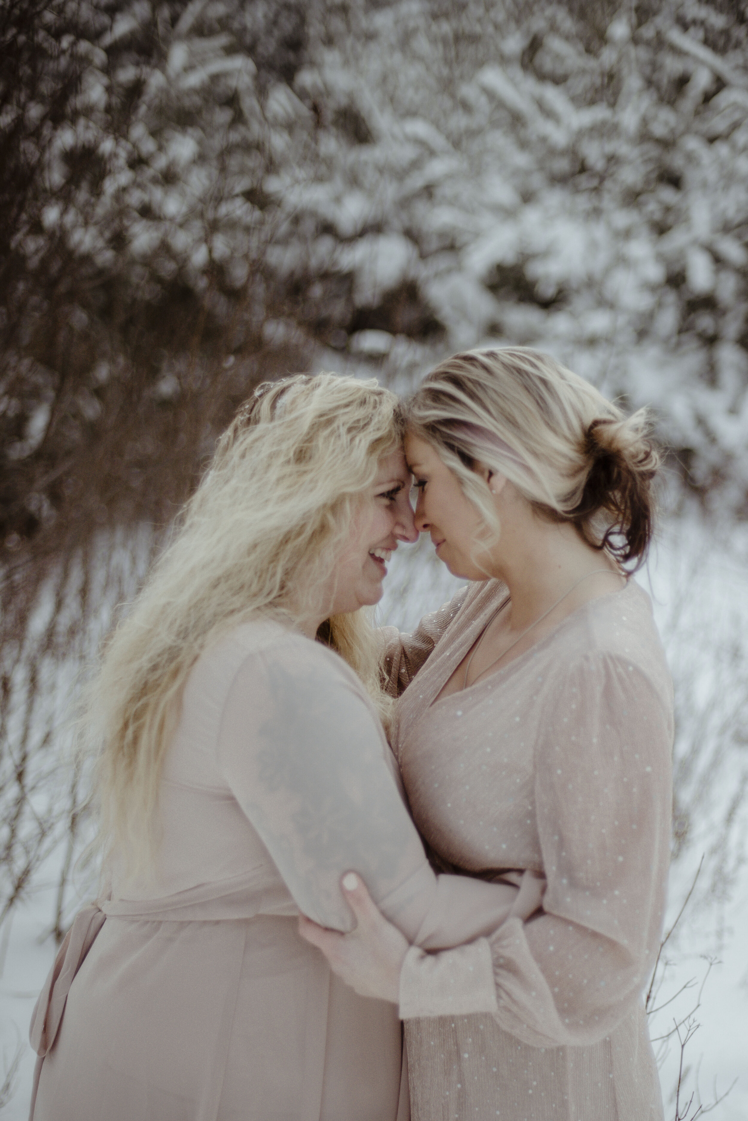 Vermont elopement photographer/ Woodstock Vermont winter wedding
