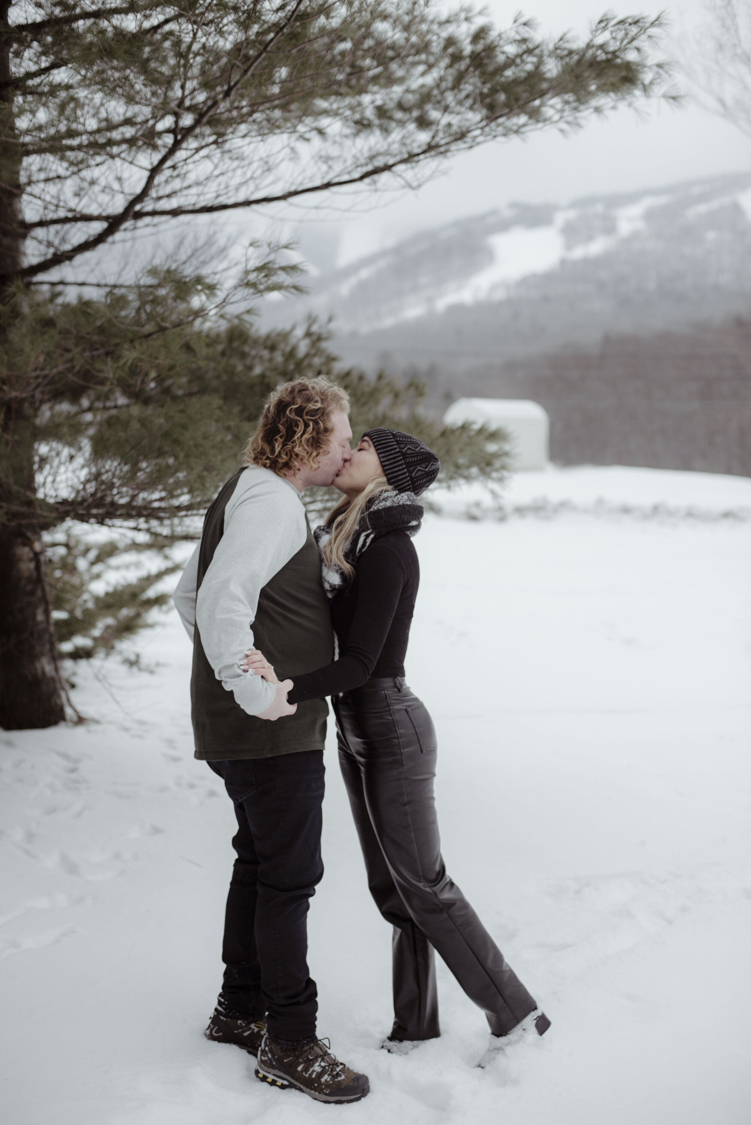 Killington Vermont wedding photographer. Vermont wedding photographer. Surpise proposal in Vermont. Vermont elopement photographer.