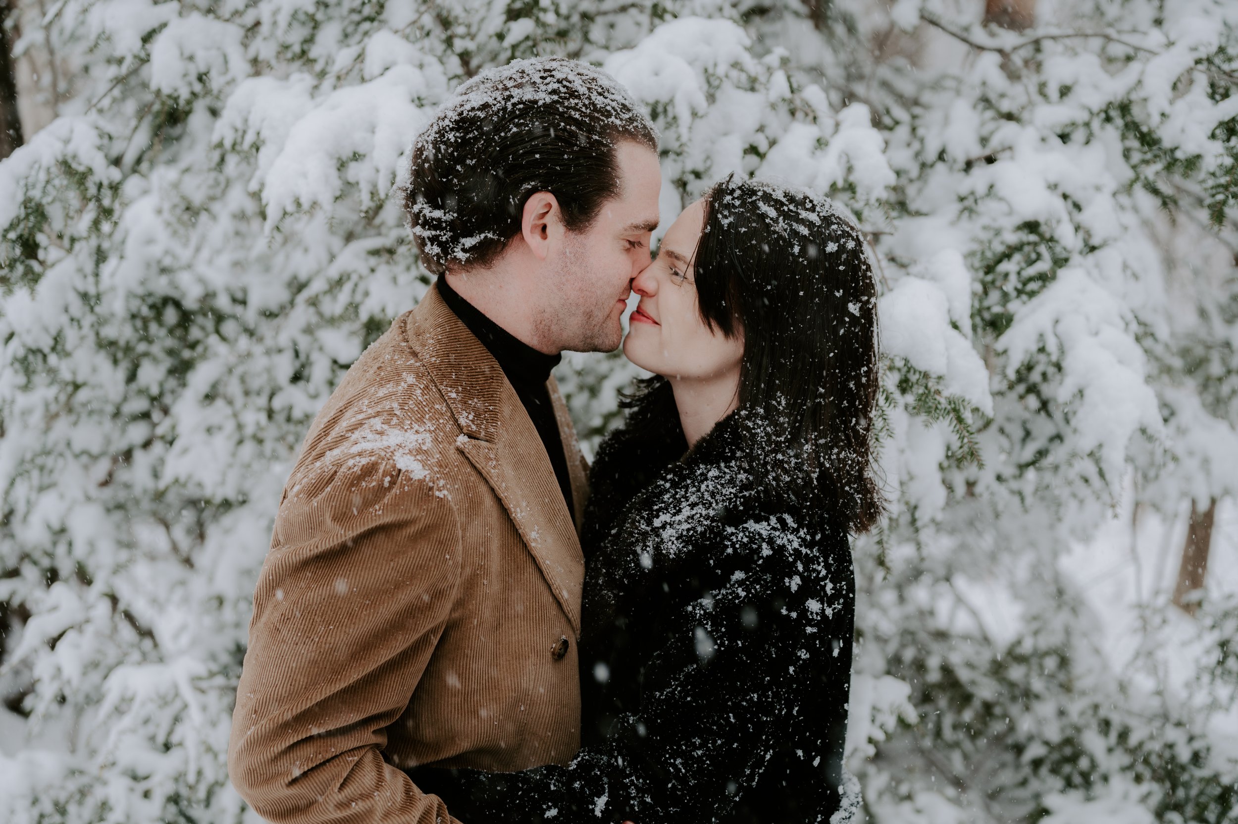 Vermont winter engagement session/ Woodstock Vermont wedding photographer 