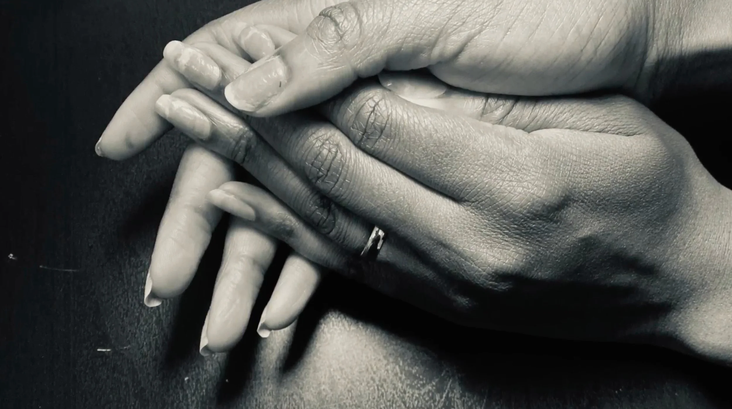 Lola+Lawson+A+Day+in+the+Life+image+1