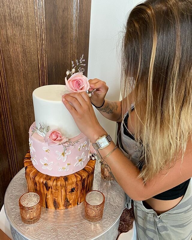 Did you know we&rsquo;re the exclusive bakery for @gatsbyontheocean  events!? We made some beautiful cakes for a photo shoot yesterday let us know what you think!