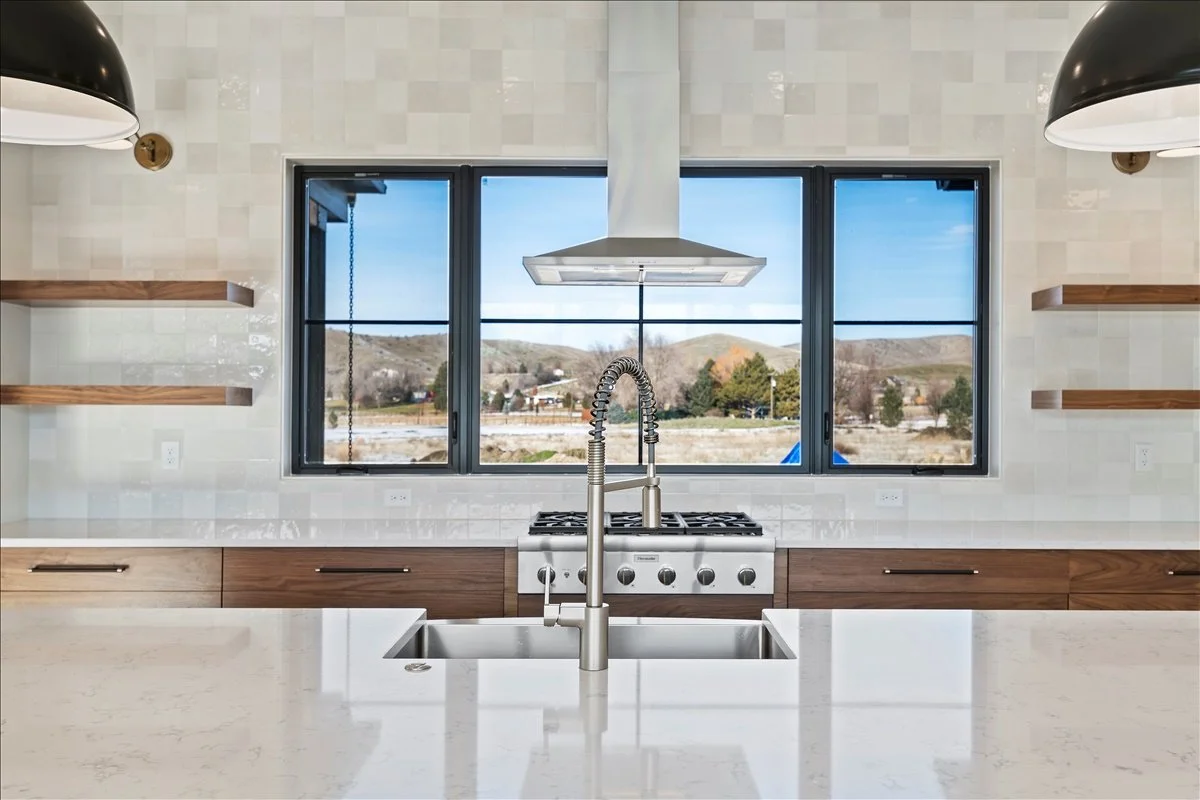 23-Kitchen.jpg
