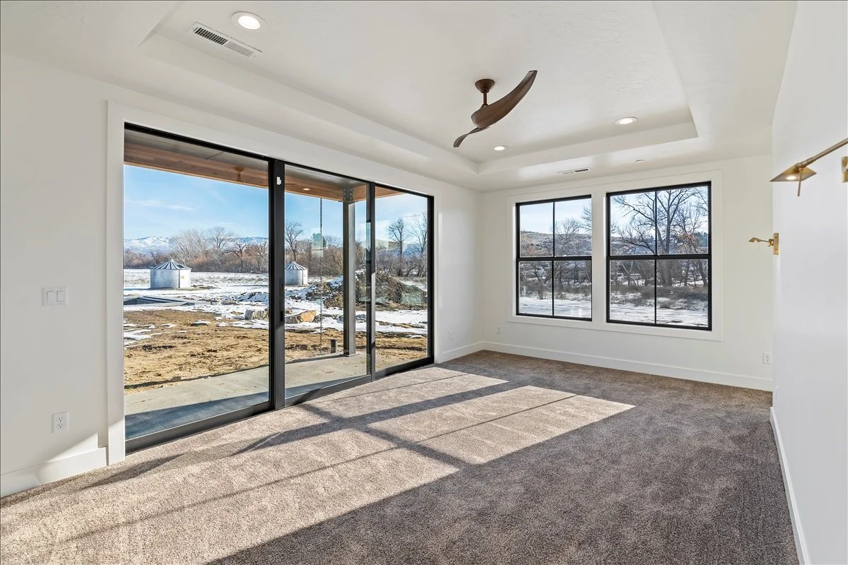 25-Primary Suite.jpg