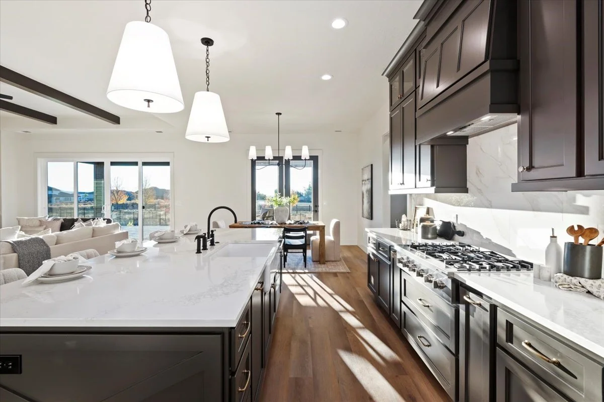 21-9793 S. Peregrine Falcon Ave_011.jpg