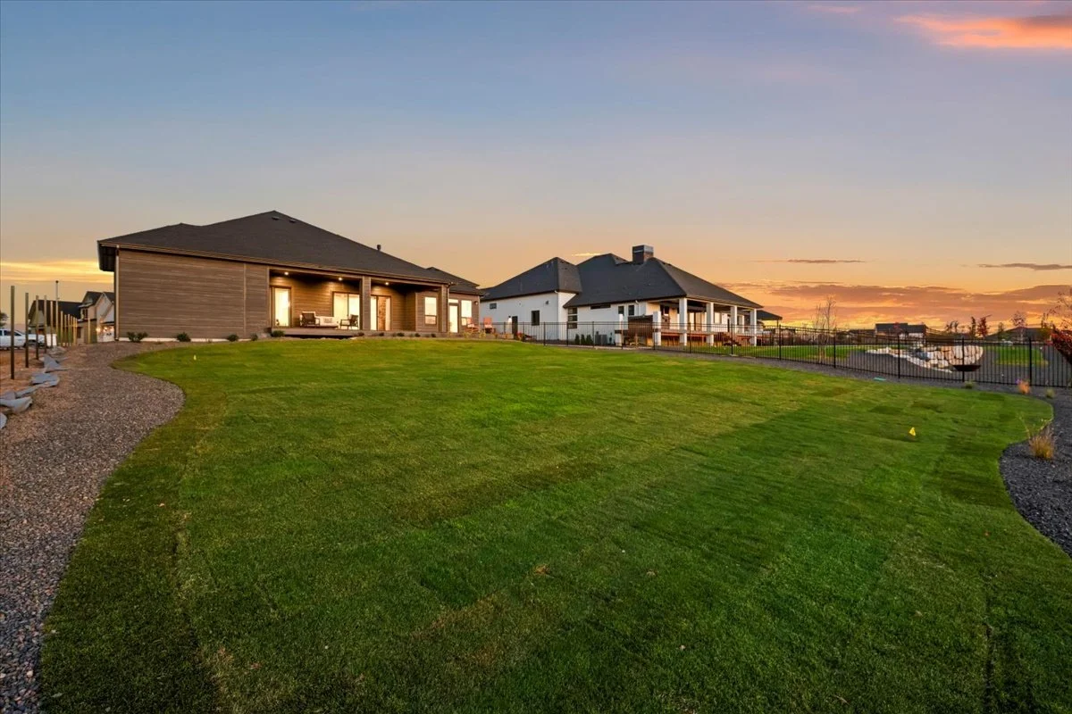 50-9793 S. Peregrine Falcon Ave_044.jpg