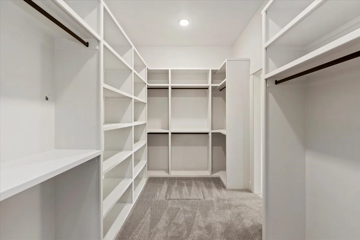 09-9793 S. Peregrine Falcon Ave_001.jpg