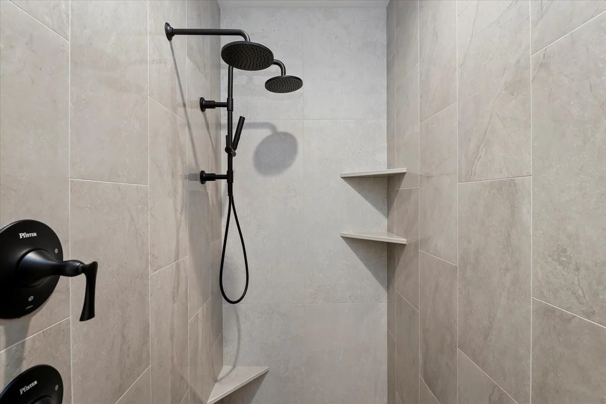 11-9793 S. Peregrine Falcon Ave_002.jpg