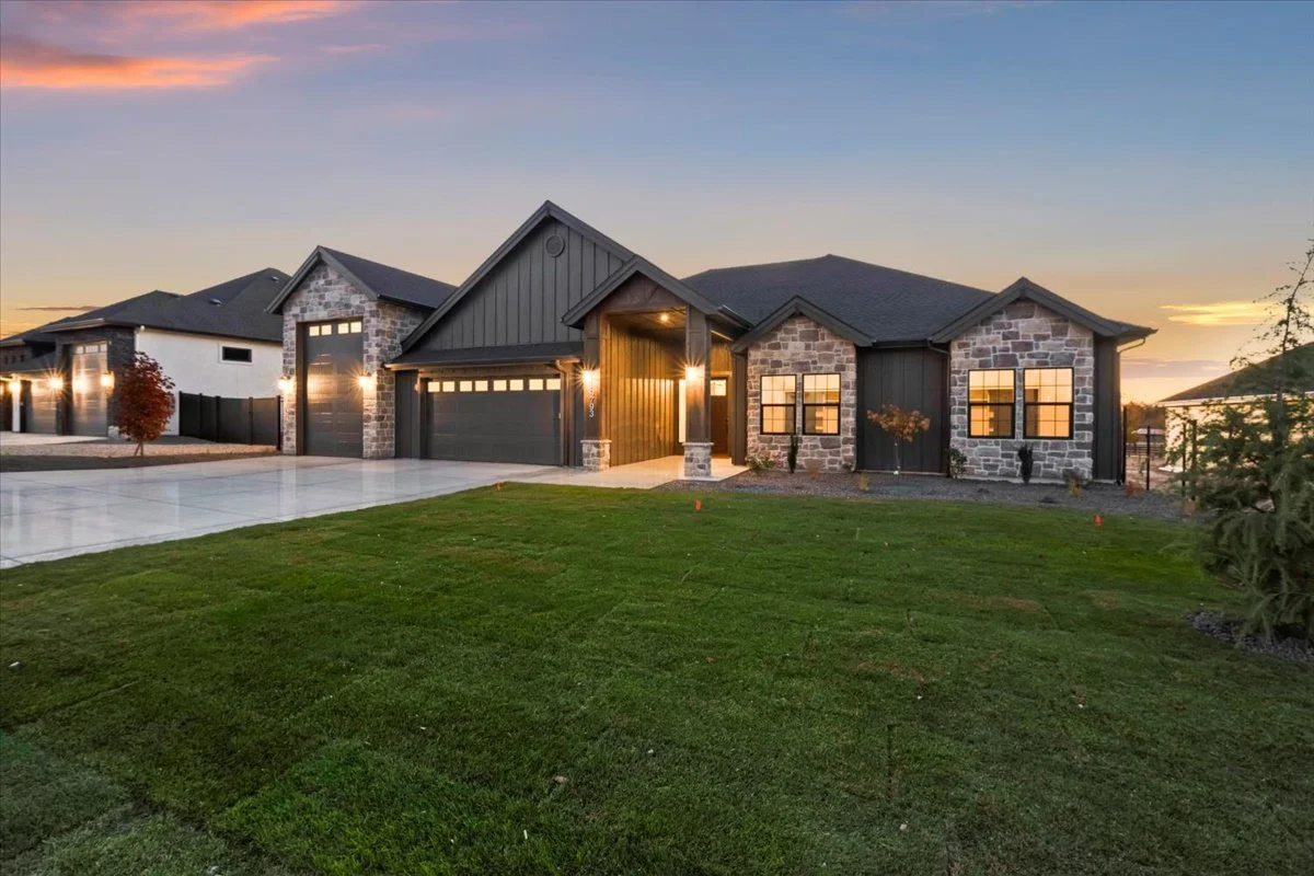 48-9793 S. Peregrine Falcon Ave_042.jpg