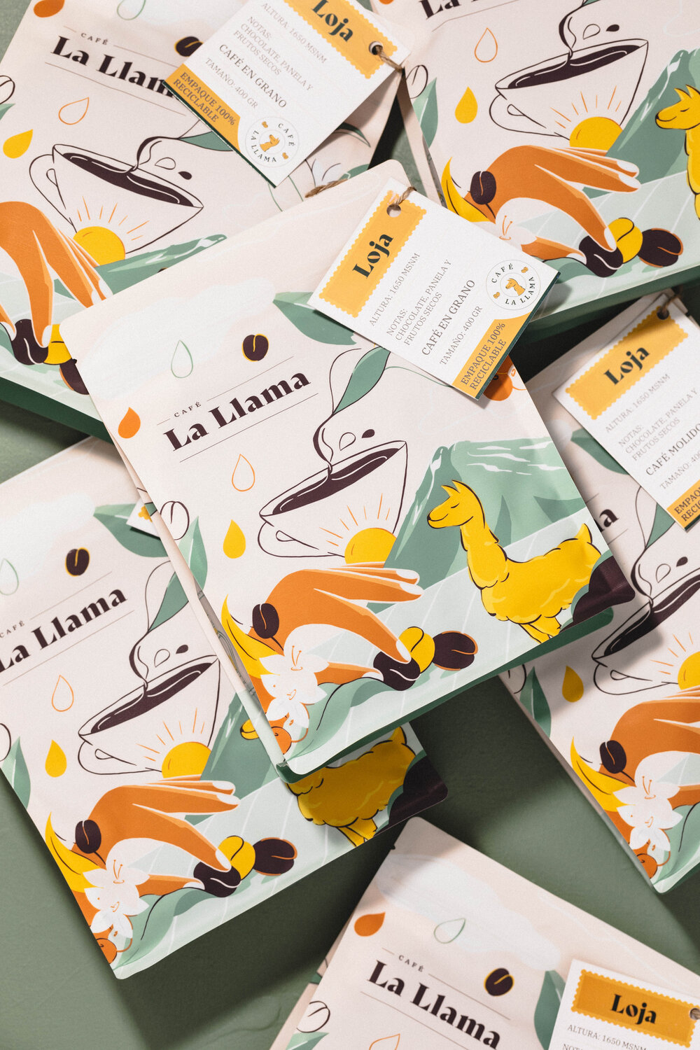 takethree-portfolio-cafelallama-packaging-0141.jpg