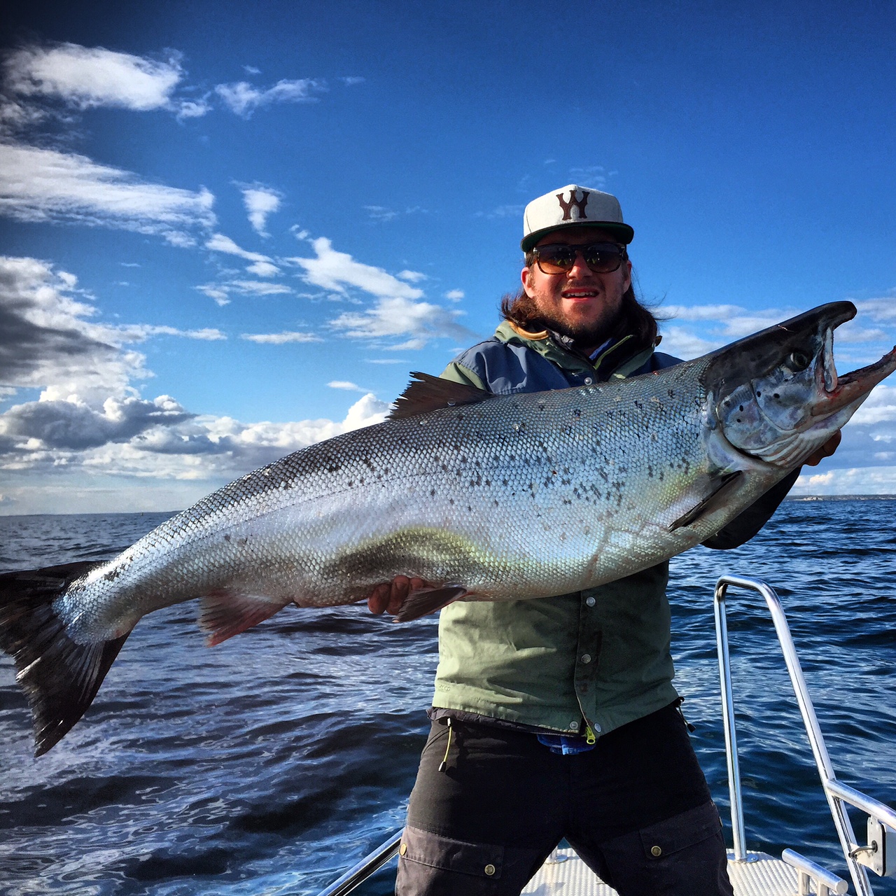 Trosafiske-guide_salmon15kg_gäddjägaren.jpeg