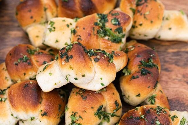 Sal's is feeding New York families one knot at a time! 😍 For the entire summer 10% of all garlic knot sales will go to City Harvest, New York's largest food rescue organization! Link in bio to learn more! ⁠
⁠
.⁠
⁠
.⁠
⁠
.⁠
⁠
.⁠
⁠
.⁠
⁠
.⁠
#garlicknots