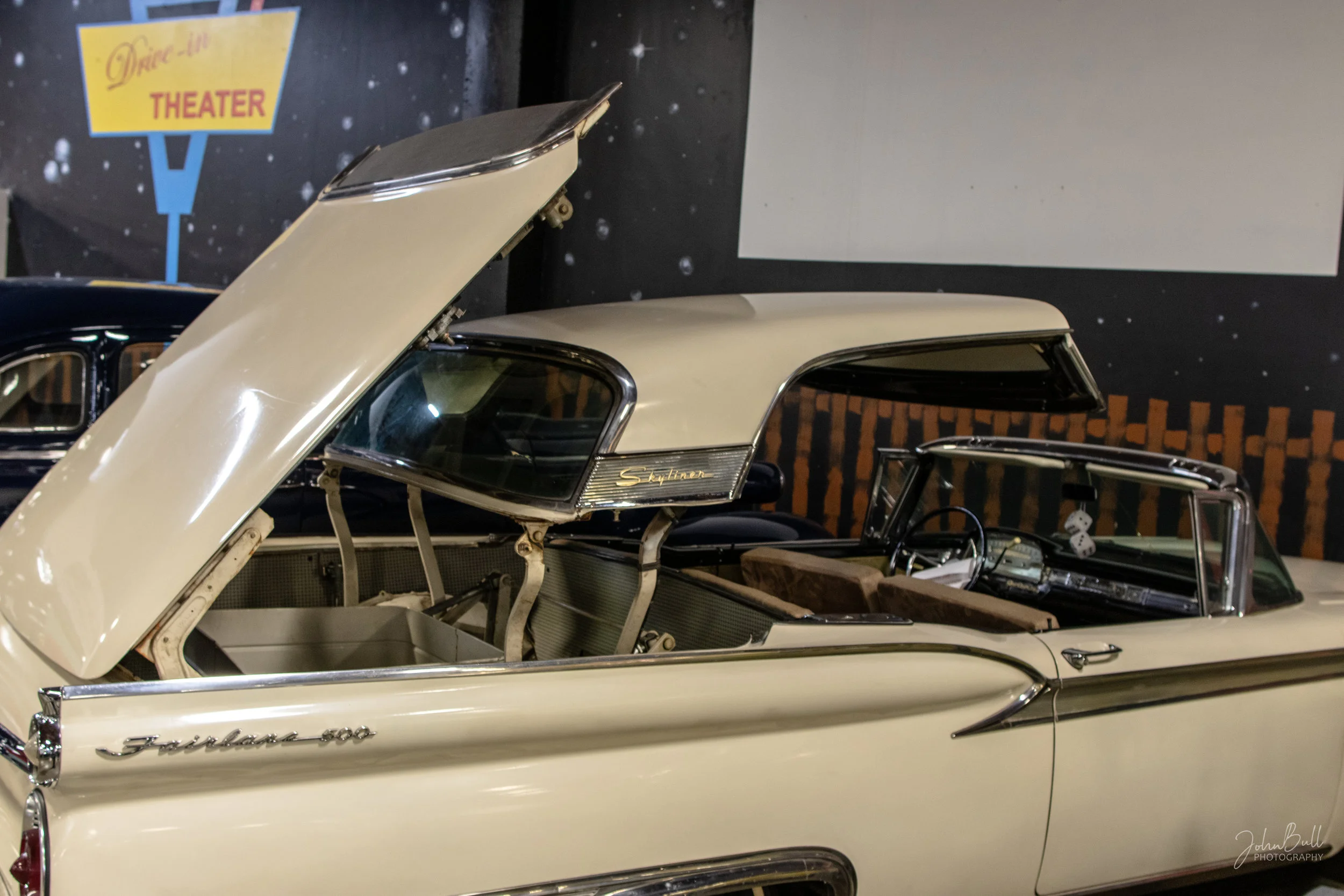 Fairlane Skyliner.jpg