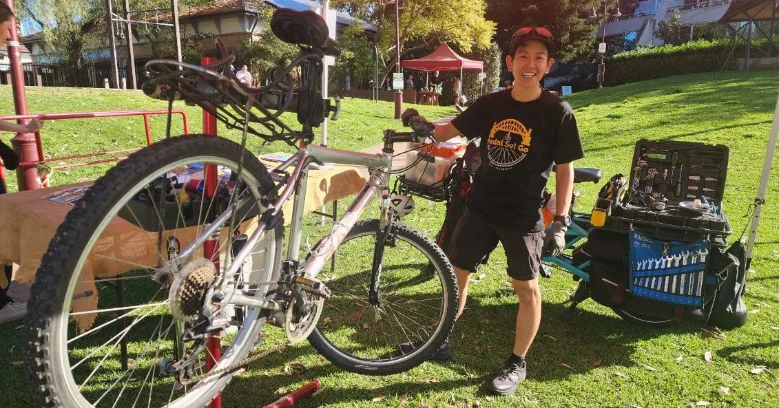 A market morning and a happier bike.

Li will be back at @nthsydmkts  on Saturday 3 October, offering free bike check-ins and tune-ups on behalf of @north.sydney .

Bring your bike along for a basic safety check and small adjustments, or ask Li about