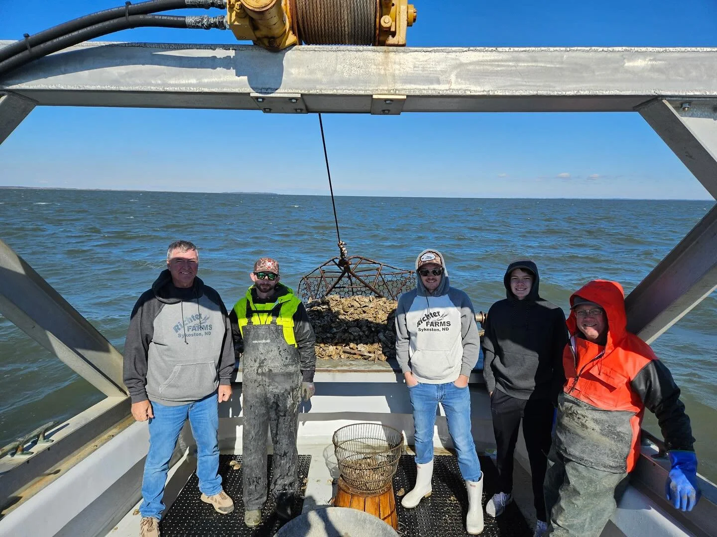 It&rsquo;s Buck A Shuck &amp; Oyster Night!! Beginning at 4pm all raw oysters are $1 each along with a few other oyster specials! 🦪 We had some special guests on the oyster boat this time around, we love getting to share this experience with others!
