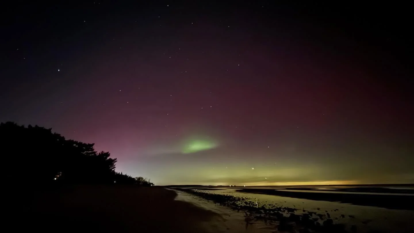 Thought we&rsquo;d share an incredible picture of the northern lights captured by one of our own up on the beach!! 🌊 Today is clam strip day here at JP&rsquo;s, we&rsquo;re here until 8pm!!