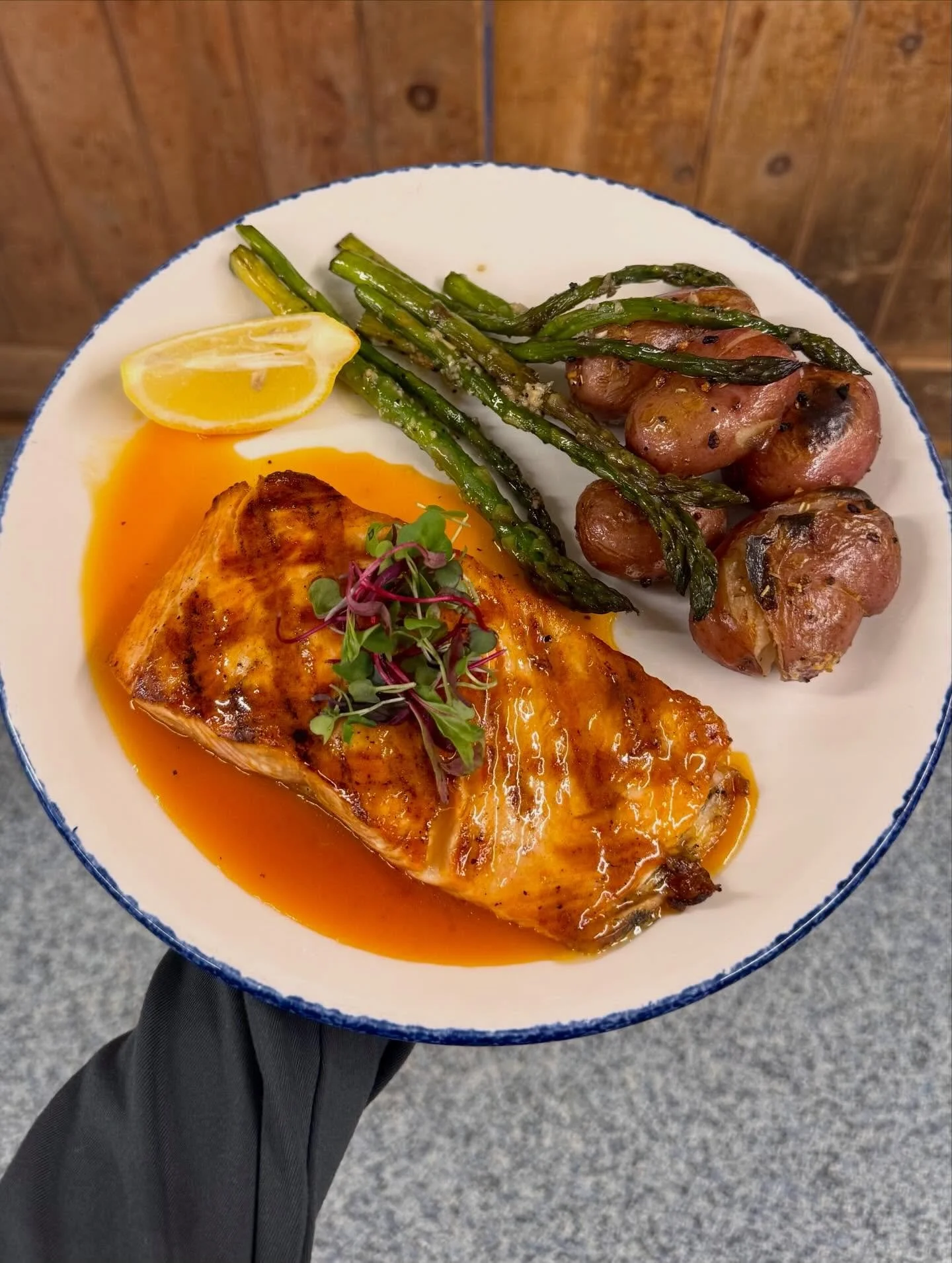 Happy first day of SPRING!! 🌷☀️ Come see us, we&rsquo;re here from 12pm-8:30pm!