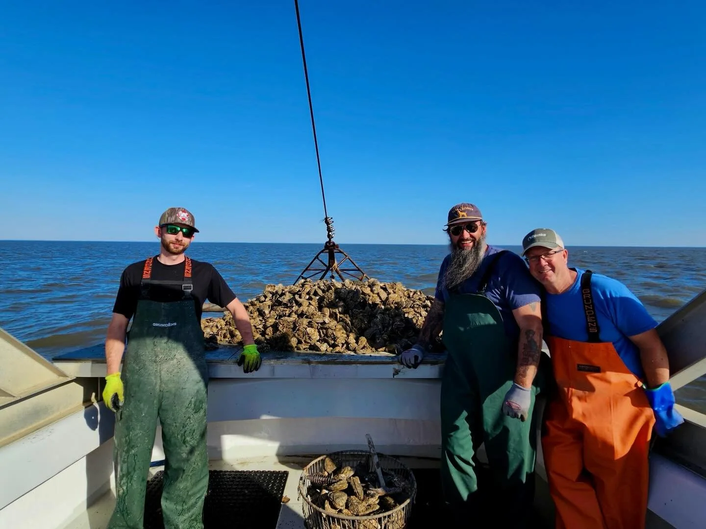 Happy Thursday, everyone!! 🦪 We are open for lunch and Buck A Shuck &amp; Oyster Night starts at 4pm! Soak up some sunshine &amp; grab some fresh Delaware Bay oysters with us today! ☀️