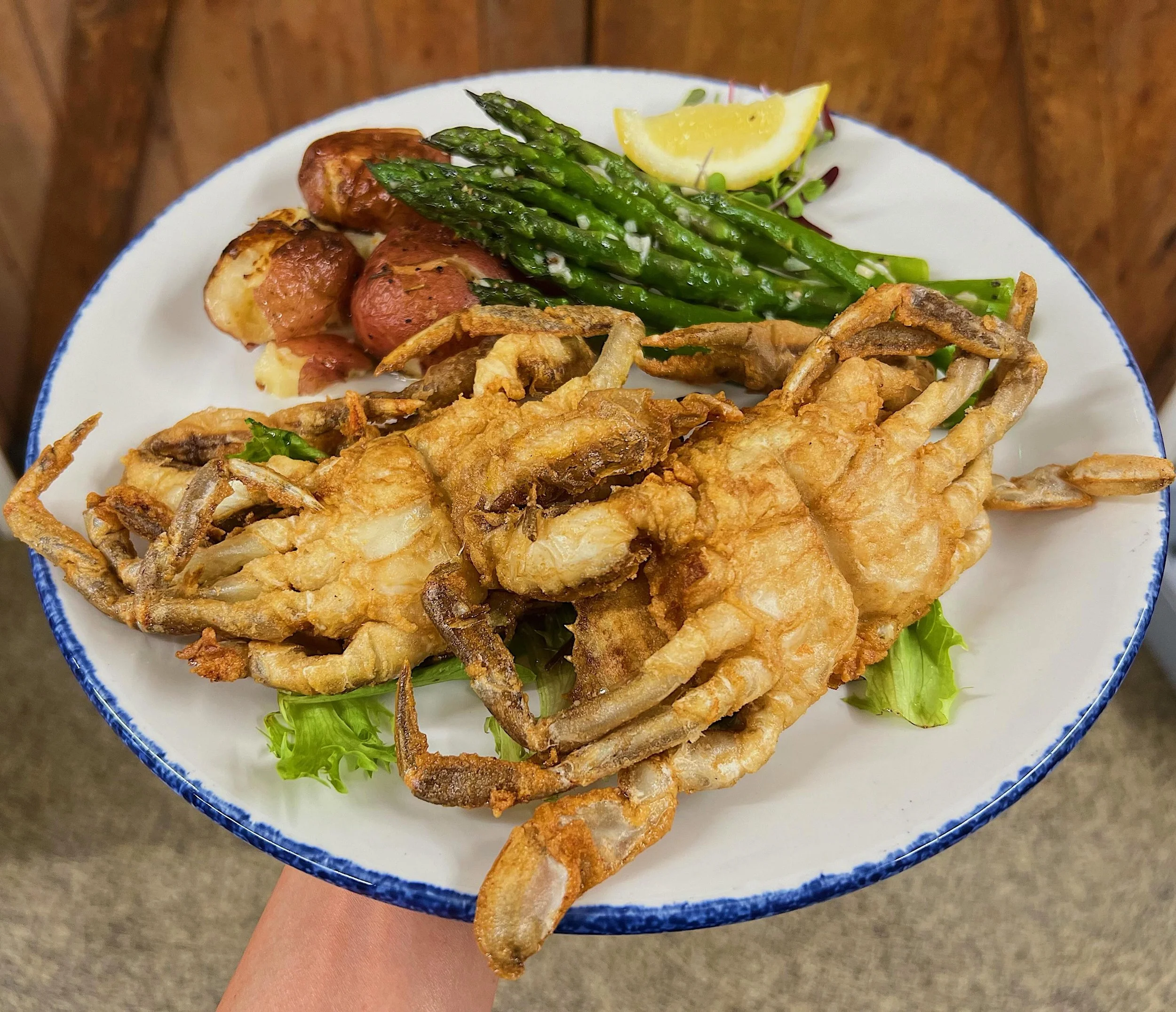June means fresh, local softshell crabs!!! 🦀 Grab some while supplies lasts! Get it as a sandwich, an entr&eacute;e, or add one to anything on the menu!