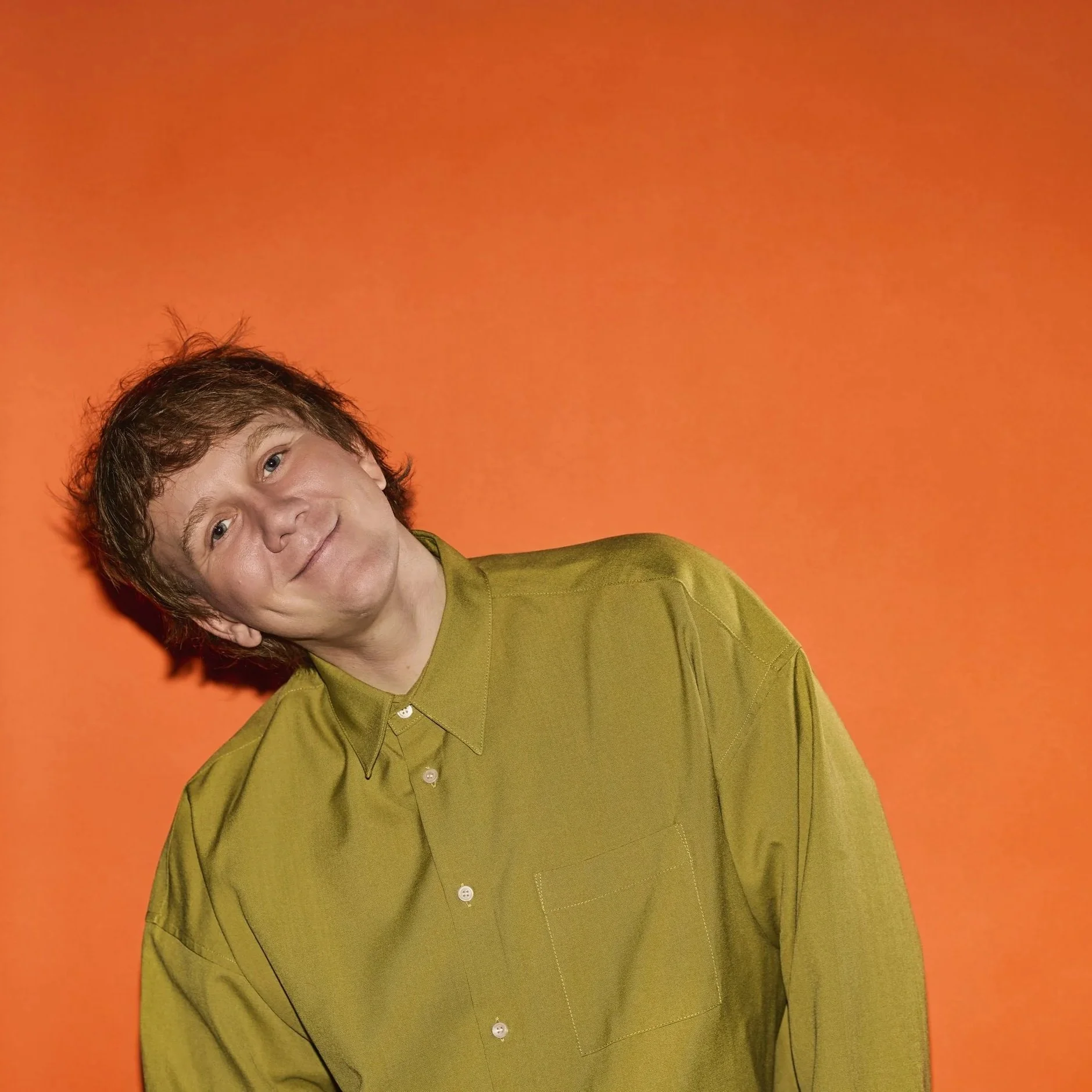 JOSH THOMAS: JIGGLE, JIGGLE