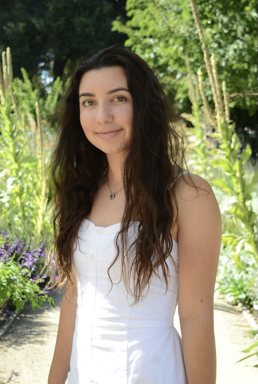 Anna TomzRESEARCH INTERN