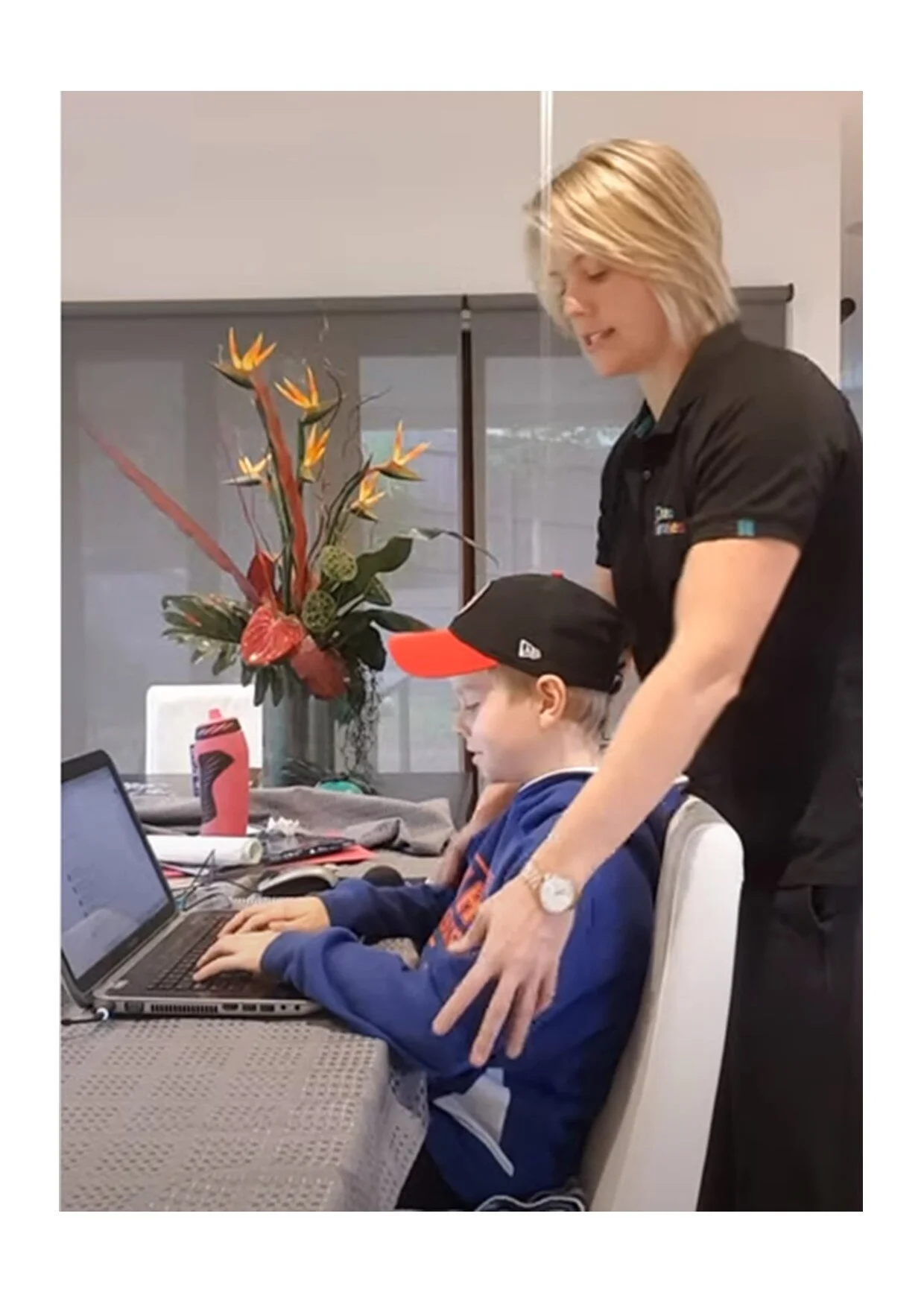 Homeschooling desk/dinner table set up ideas