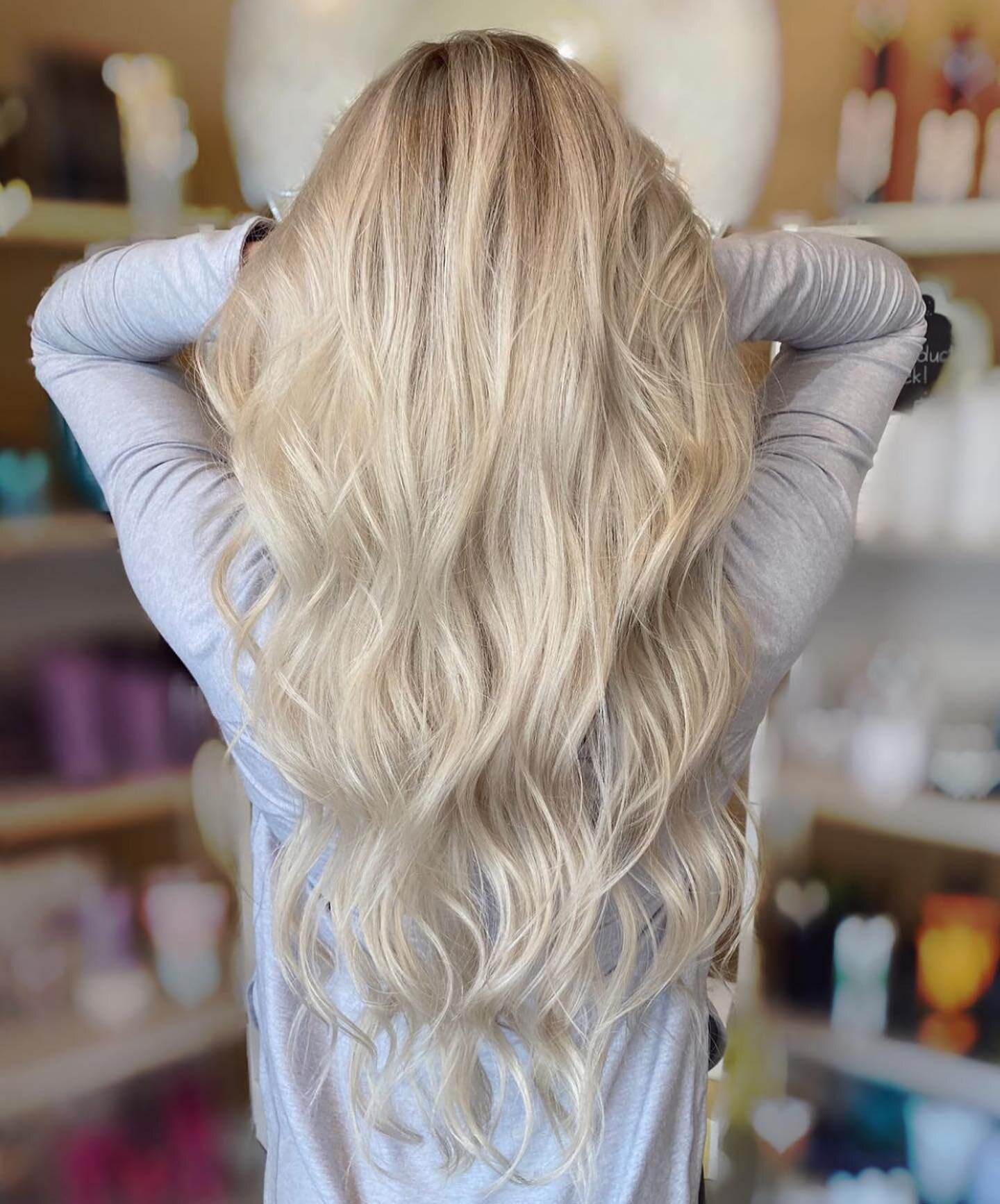 BLONDE Babe by Eleni

Babylight/Gloss/Cut/Beach Waves