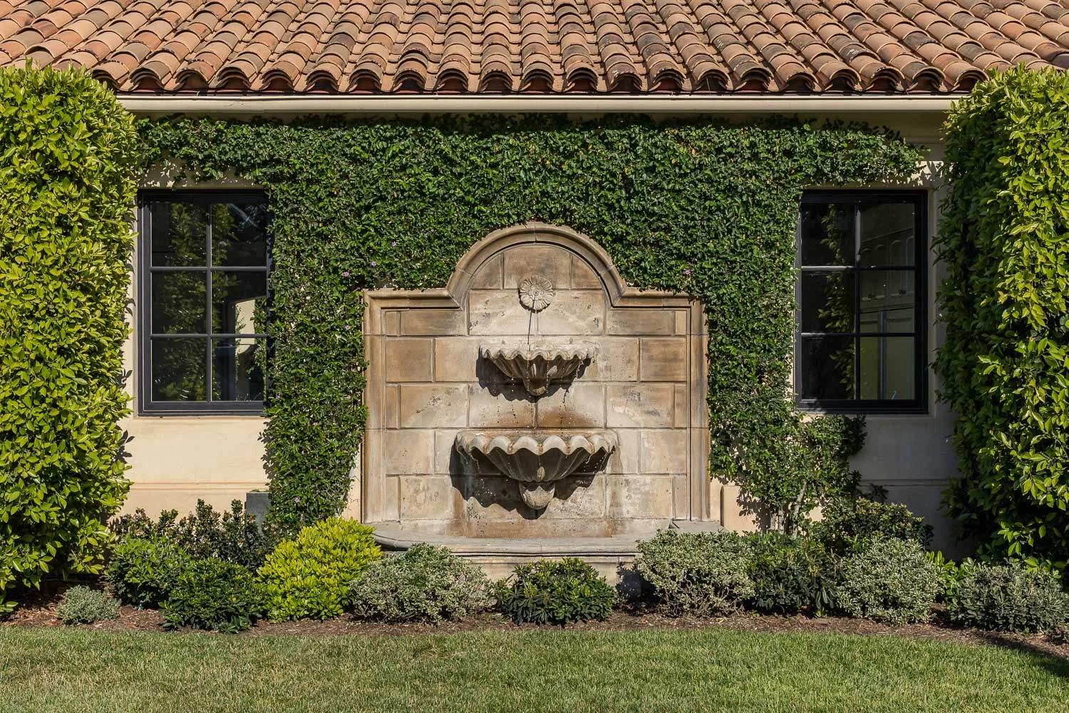 424 Meadowbrook Drive-2.jpg