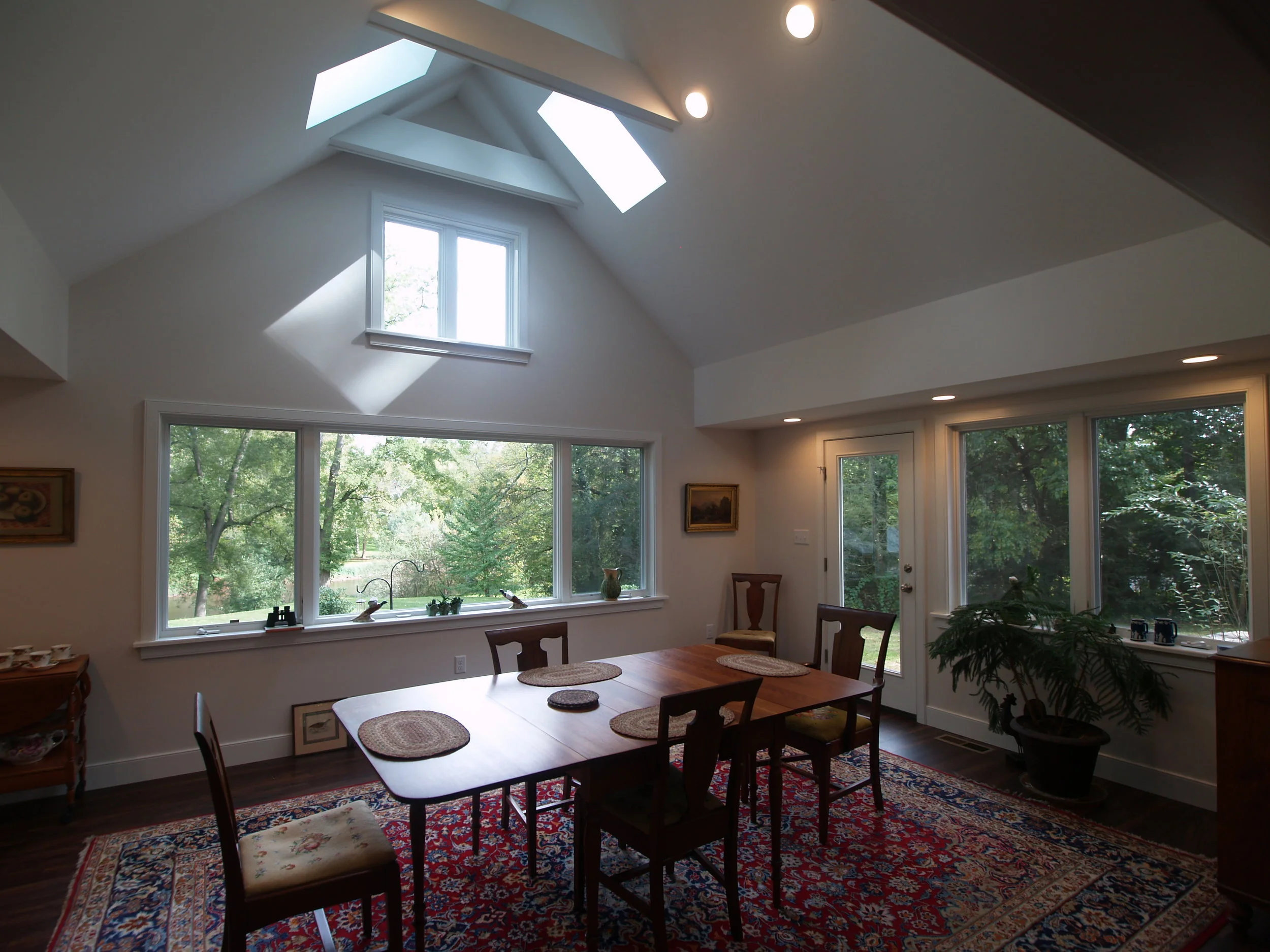 Dining Room 1.JPG