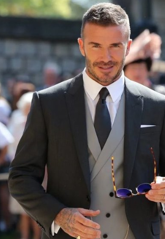  THE EASY GUIDE TO BUYING A WEDDING SUIT