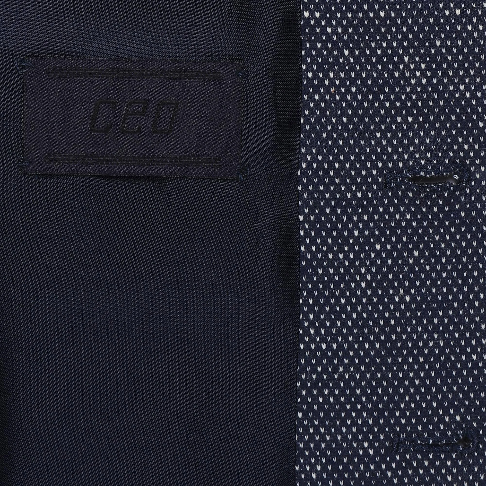 5701440-vest-detail.jpg