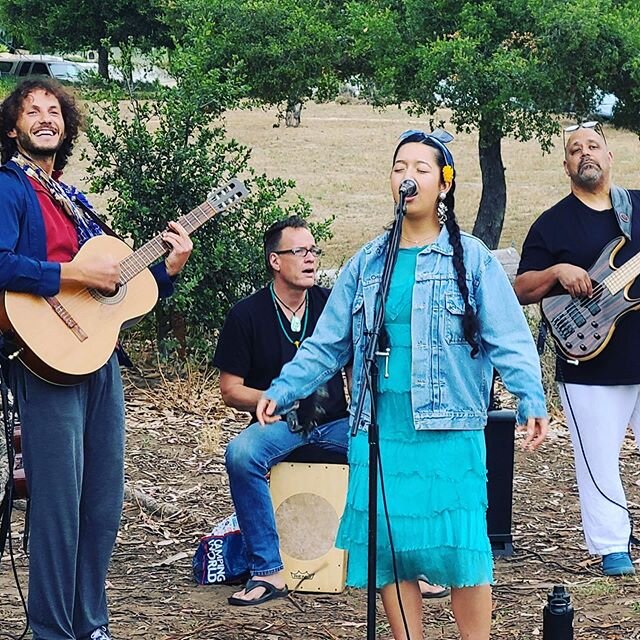 Such a joy playing music with the incredible @luminesse.divina yesterday at the Rose Garden! Looking forward to doing it again next Thursday at 5pm ✨🎶 @therealcraigthatcher on percussion and Brian Fox on bass