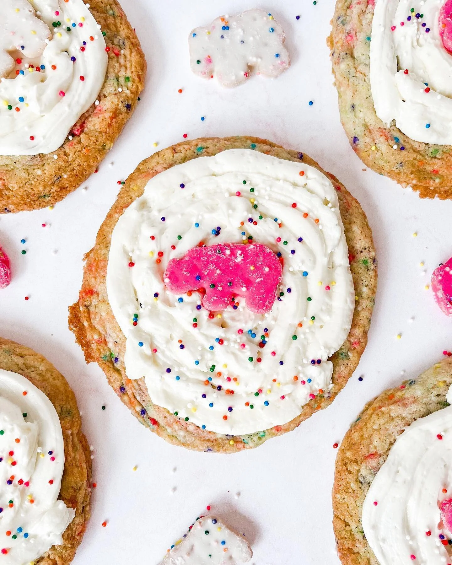 Guesssss whattttt?! I may be more excited about this than anyone else 😂😂 We have TWO new cookies and made some tweaks to our chocolate chip cookies 👏🏻
.
Now introducing the Circus Cookie and the Compost cookie! Both are so different and SO delici