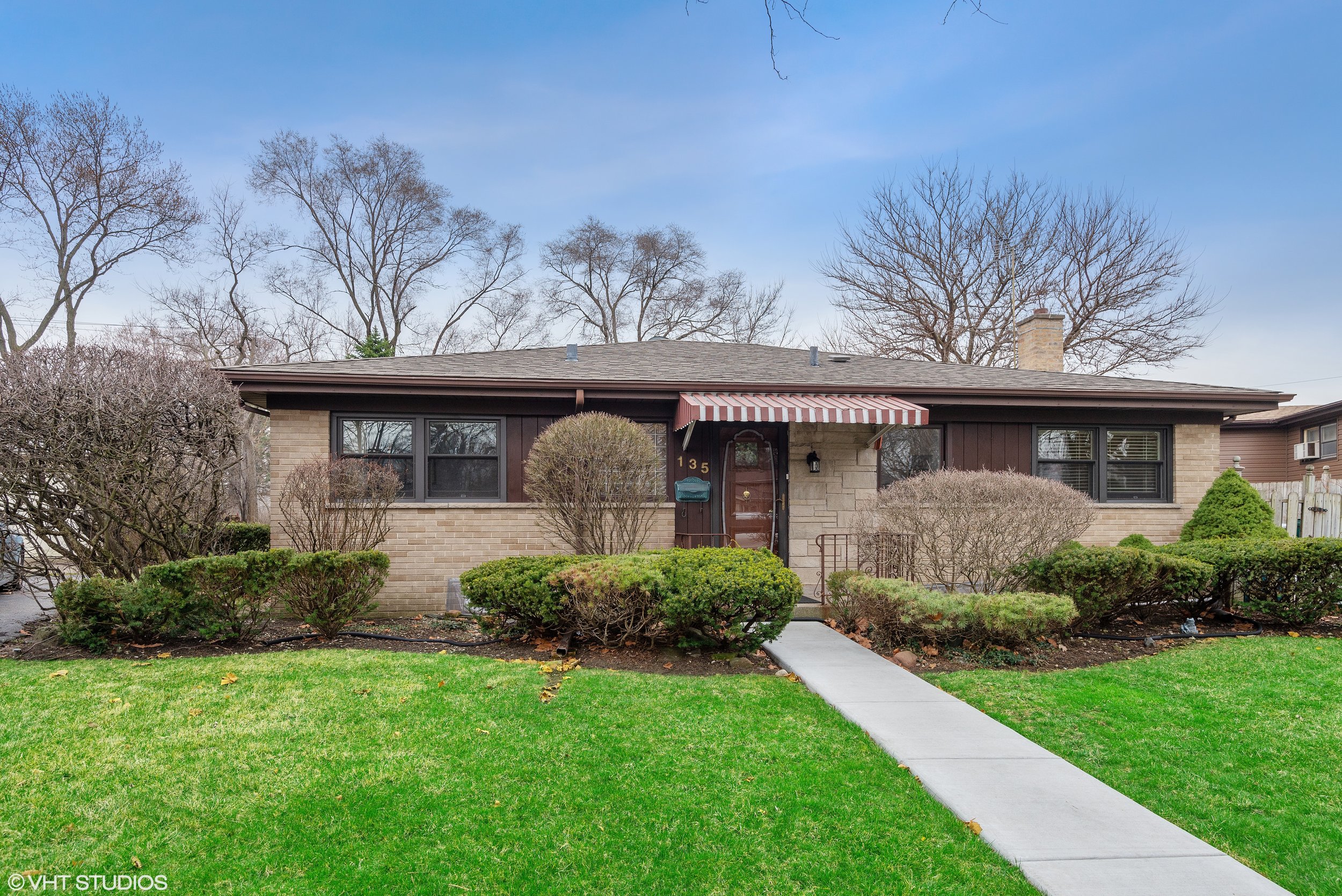 135 Millbrook Ln, Wilmette