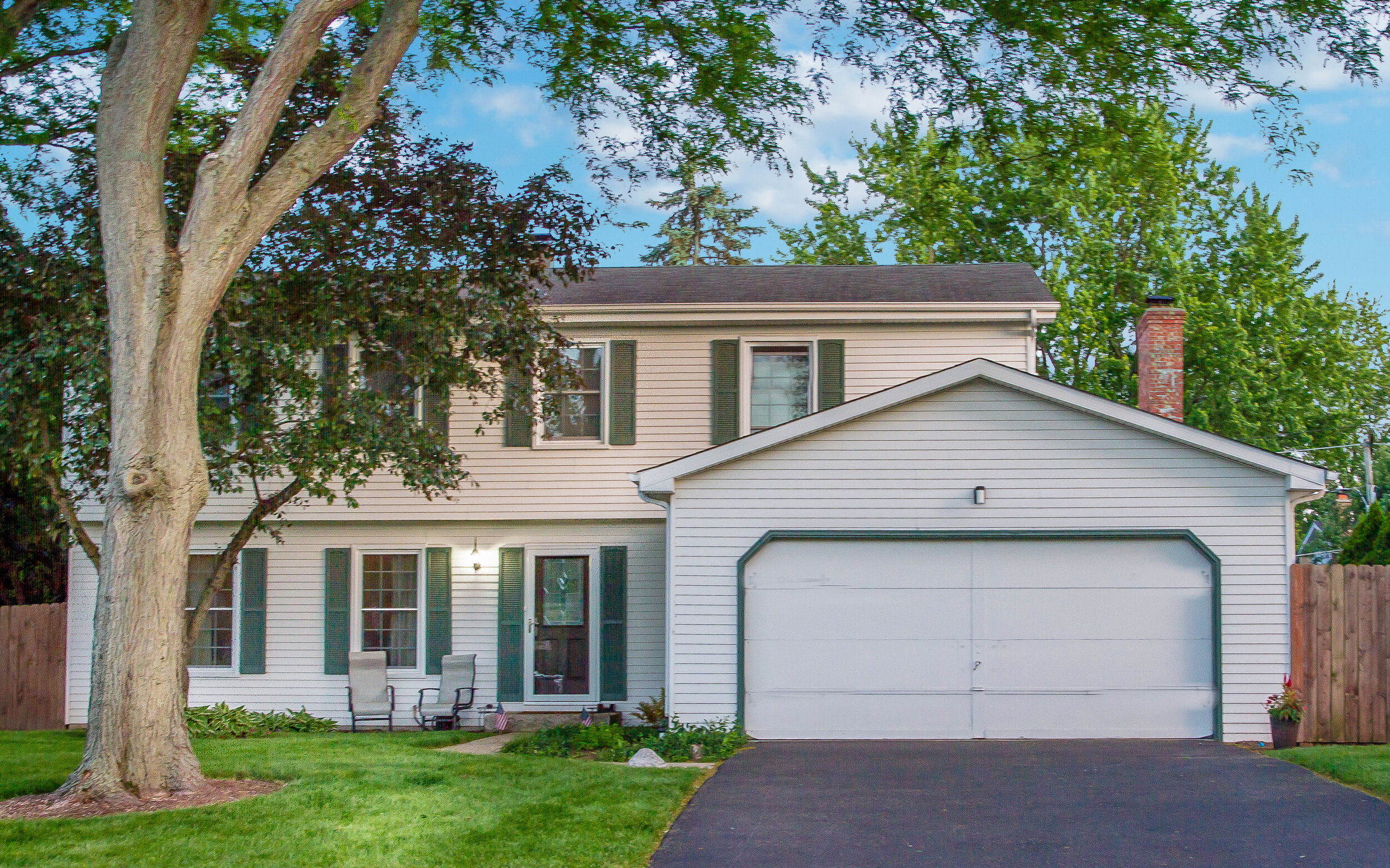 621 Nordic Ct, Libertyville