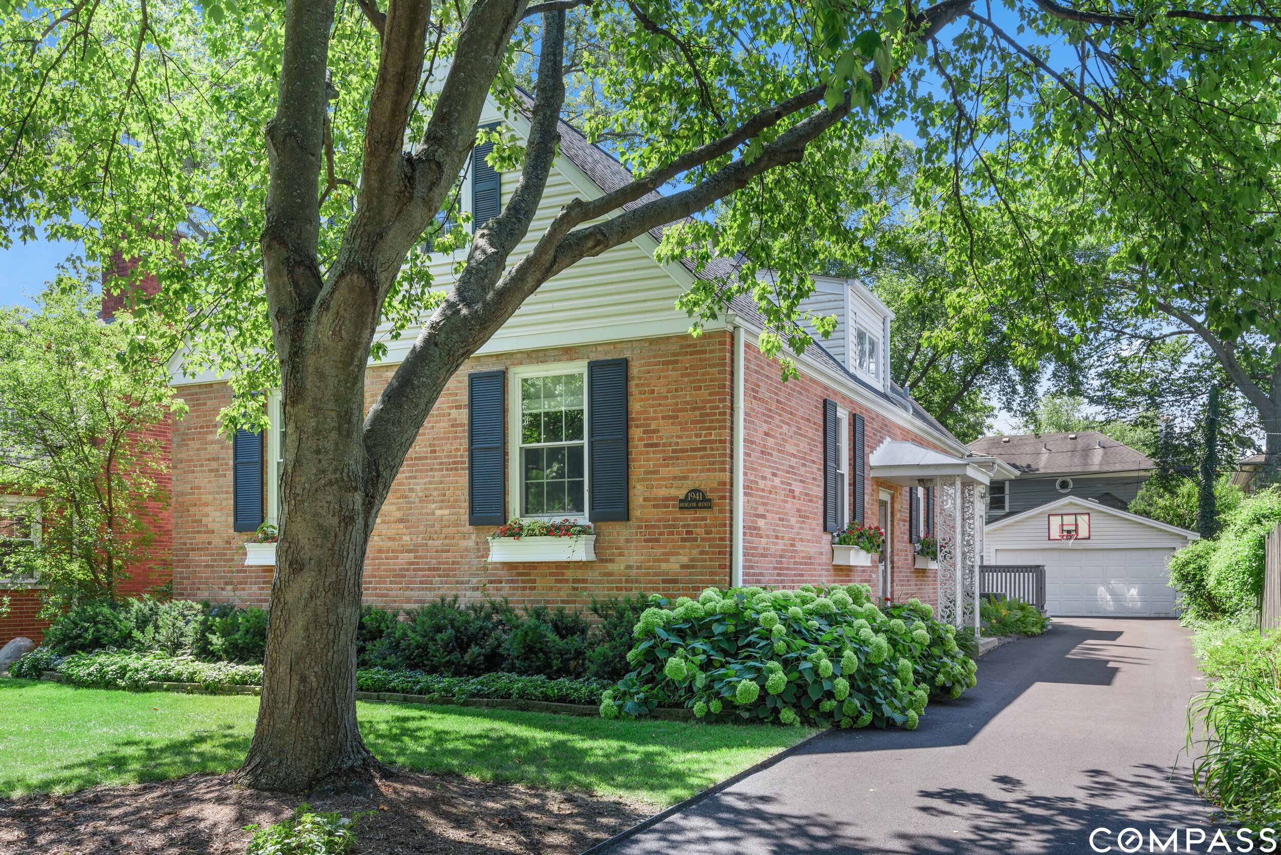 1941 Highland Ave, Wilmette