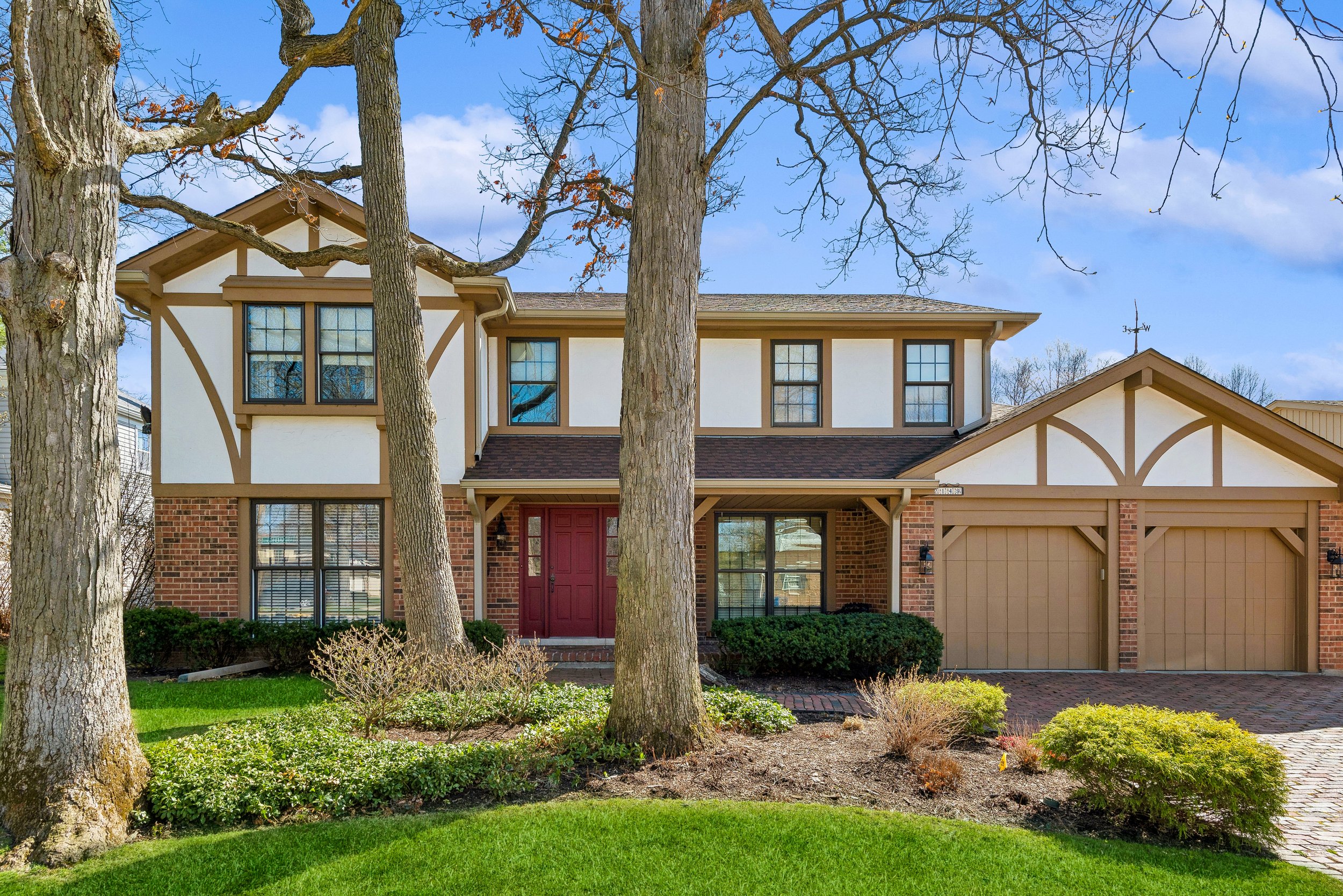 2149 Iroquois Road, Wilmette