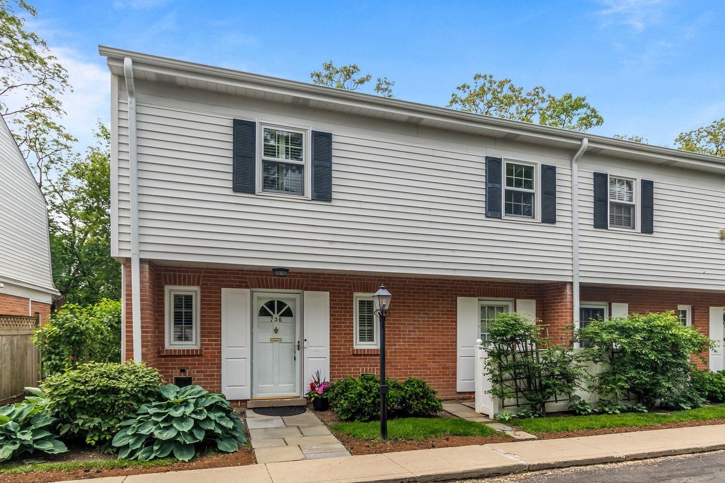 Just listed in Winnetka!⁠
736 Oak St. - $629,000⁠
3 bedrooms, 2.1 baths, 1,600 square feet⁠
⁠
This beautifully renovated townhouse in the heart of Winnetka is located in the coveted New Trier School District!⁠
⁠
Link in bio for more info!⁠
⁠
#winnetk