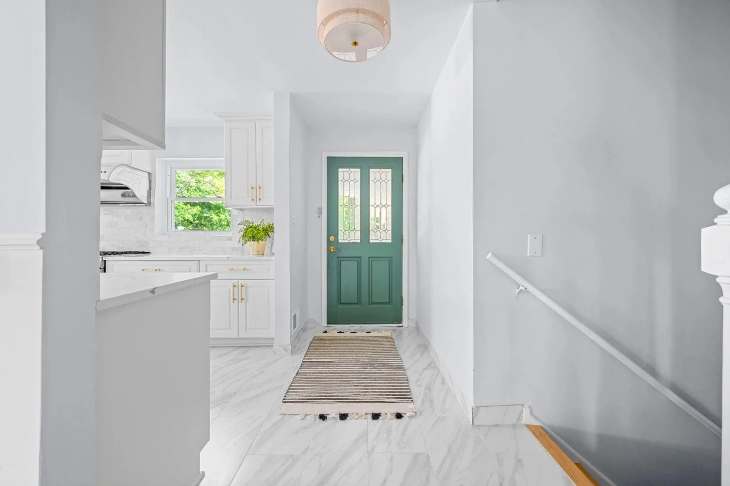 A few interior details from some of our sold listings this year!⁠
⁠
#chicagohomes #compasschicago #northshorehomes #chicagonorthshore