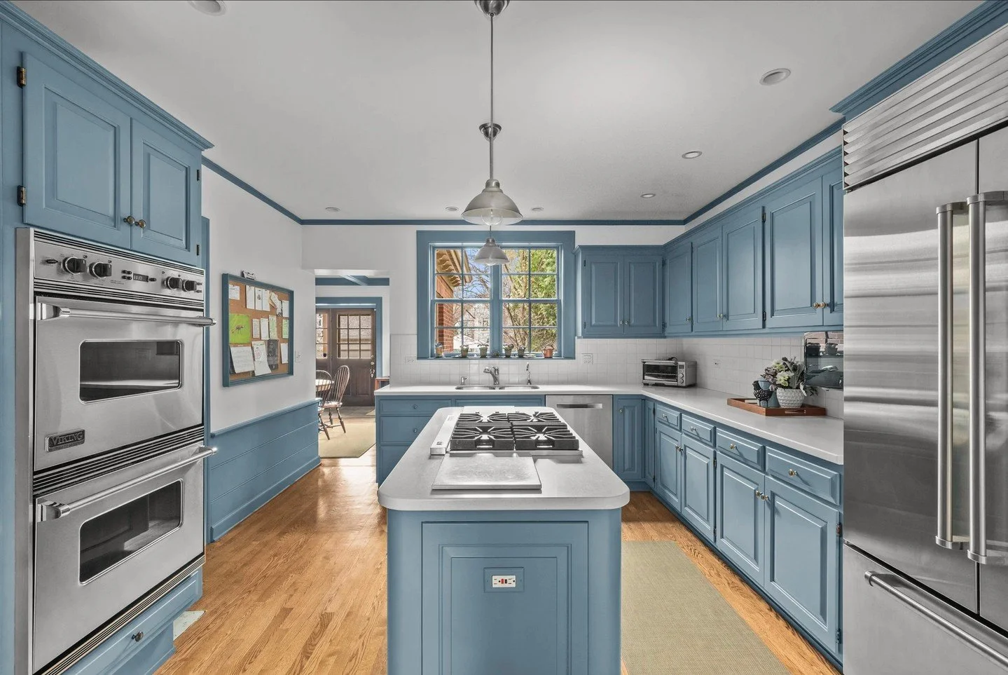Will you be cooking this week for Thanksgiving? Here are a few kitchens from our listings this year!⁠
⁠
⁠
#wilmette #wilmetterealestate #winnetka #kenilworth #newtrier #newtrierrealestate #compass #compasschicago #chicagosuburbs #chicagonorthshore