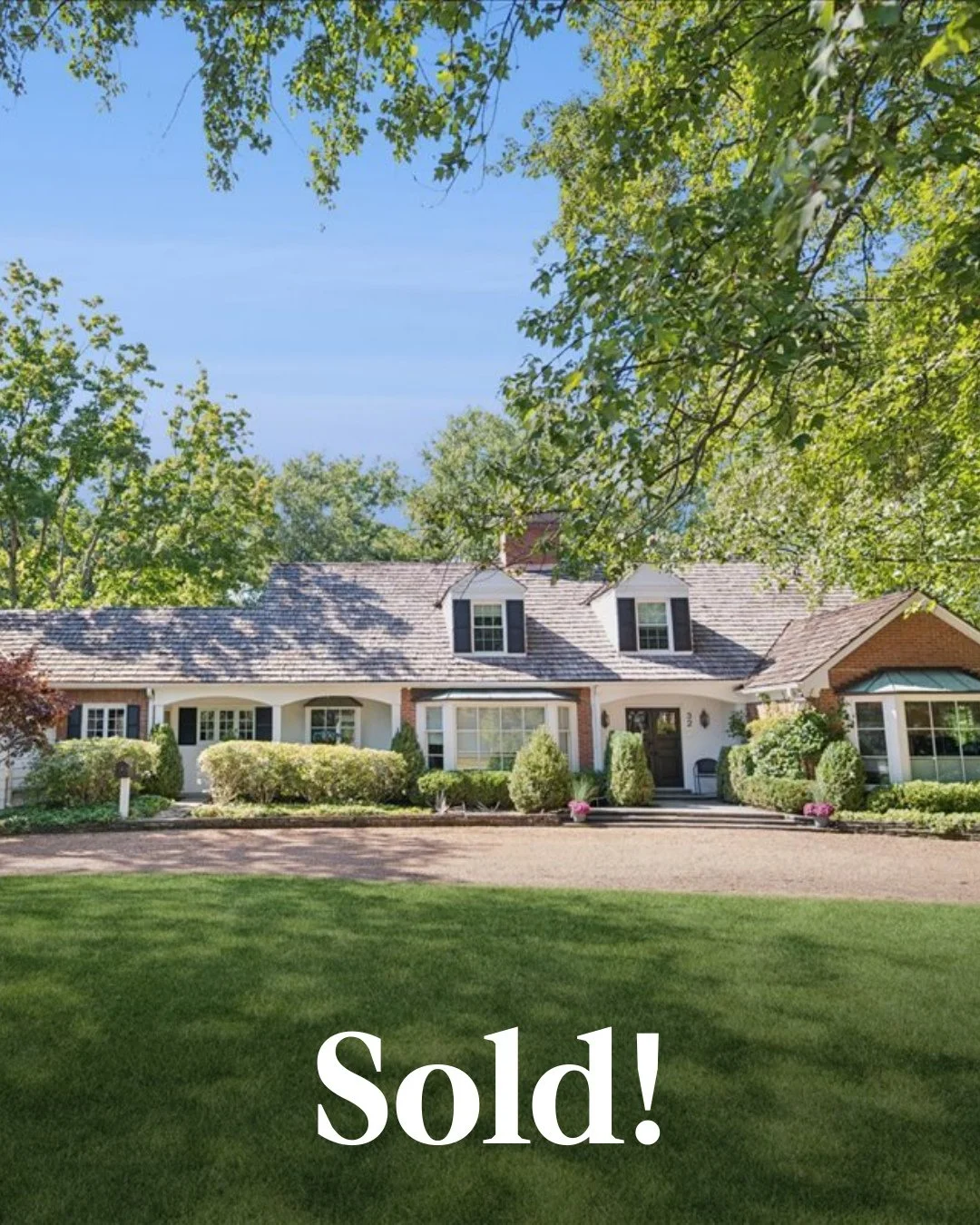 Sold in Northfield!⁠
32 Meadowview Drive⁠
⁠
Congratulations to our awesome clients on the purchase of this beautiful Northfield home! We're so excited for what you have planned and can't wait to see the transformation. ⁠
⁠
Always a pleasure working w