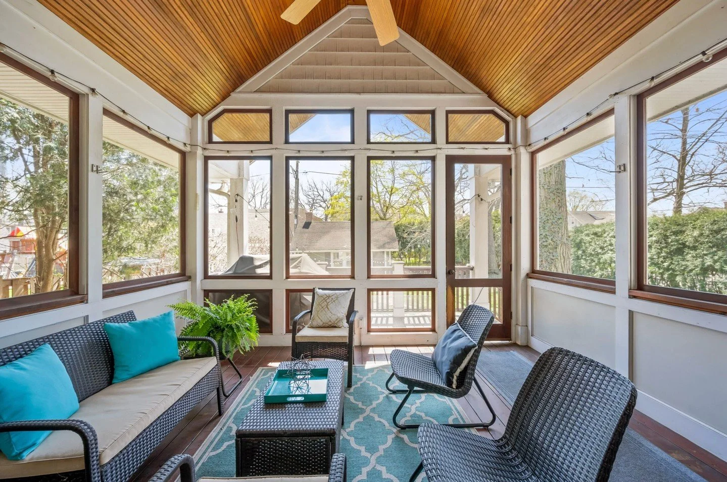 Sunrooms from some of our recent listings ☀️⁠
⁠
⁠
#wilmette #compass #compasschicago #winnetka #newtrier #wilmetterealestate